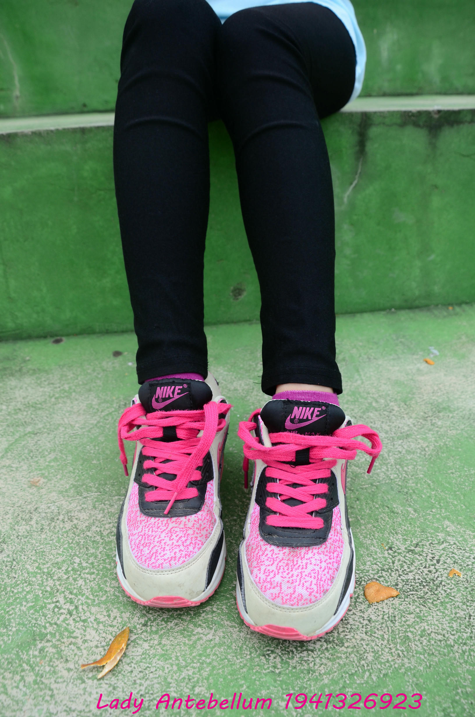 [战前女神] 恋足美腿棉袜女神级摄影套图 045 [82P-153MB]_第1集