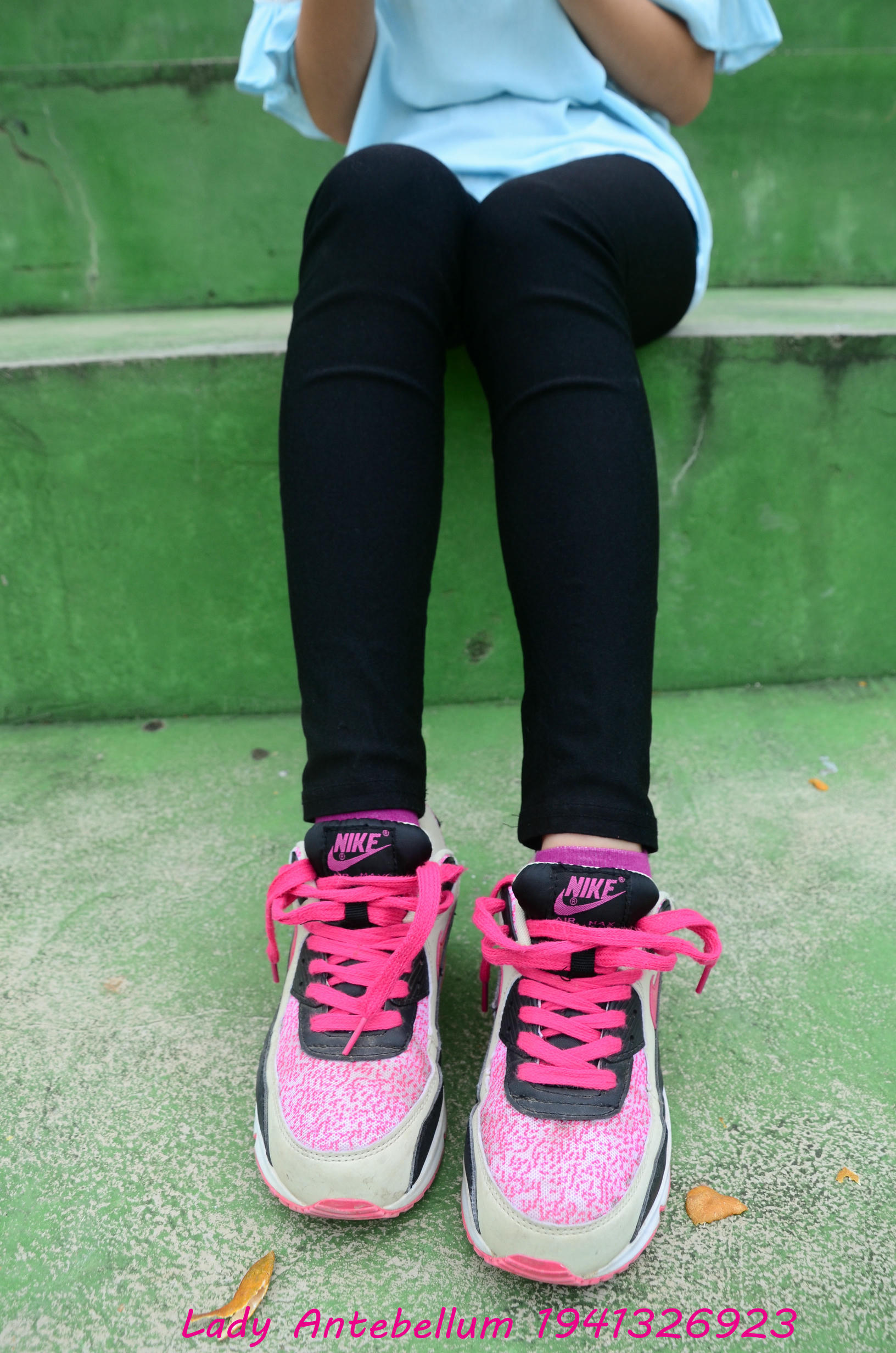 [战前女神] 恋足美腿棉袜女神级摄影套图 045 [82P-153MB]_第1集