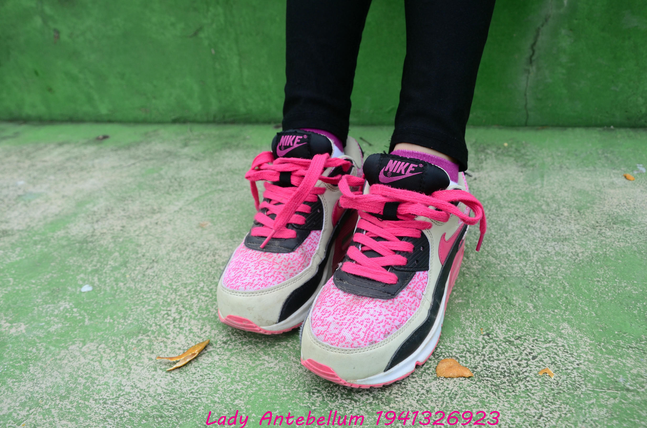 [战前女神] 恋足美腿棉袜女神级摄影套图 045 [82P-153MB]_第1集