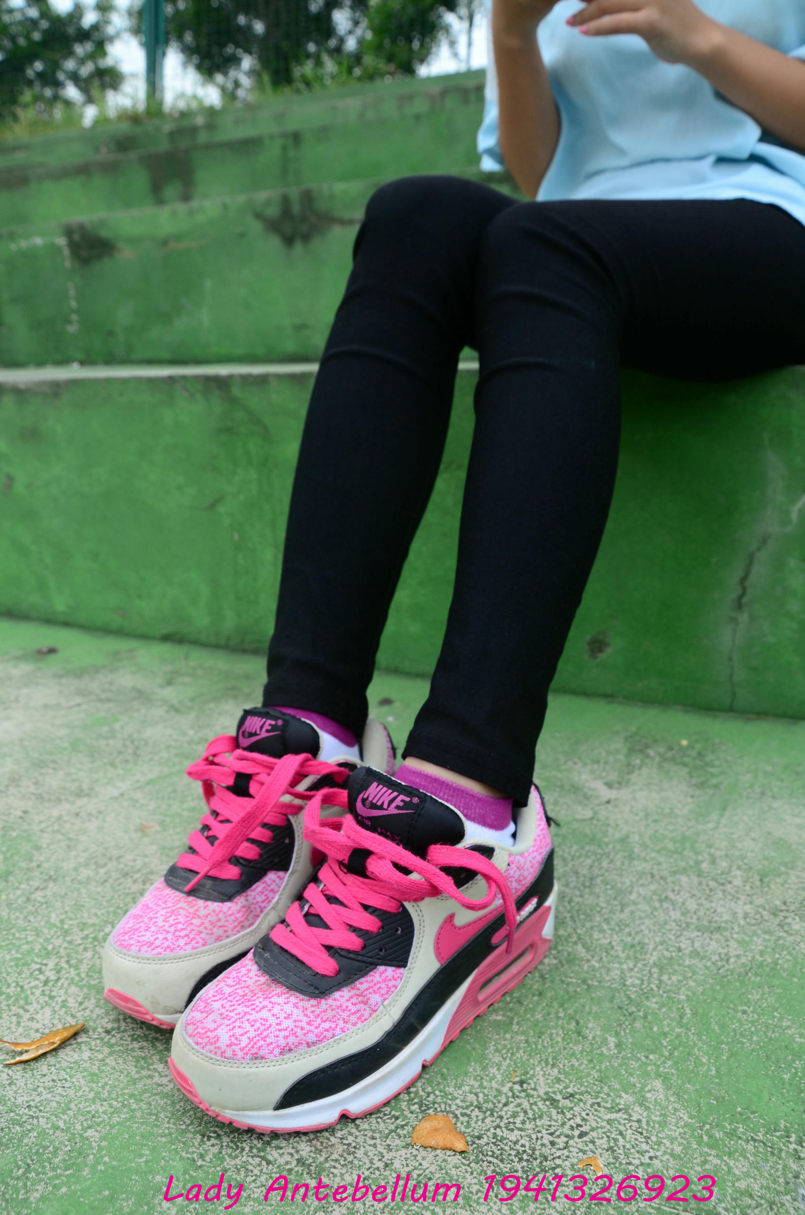 [战前女神] 恋足美腿棉袜女神级摄影套图 045 [82P-153MB]_第1集