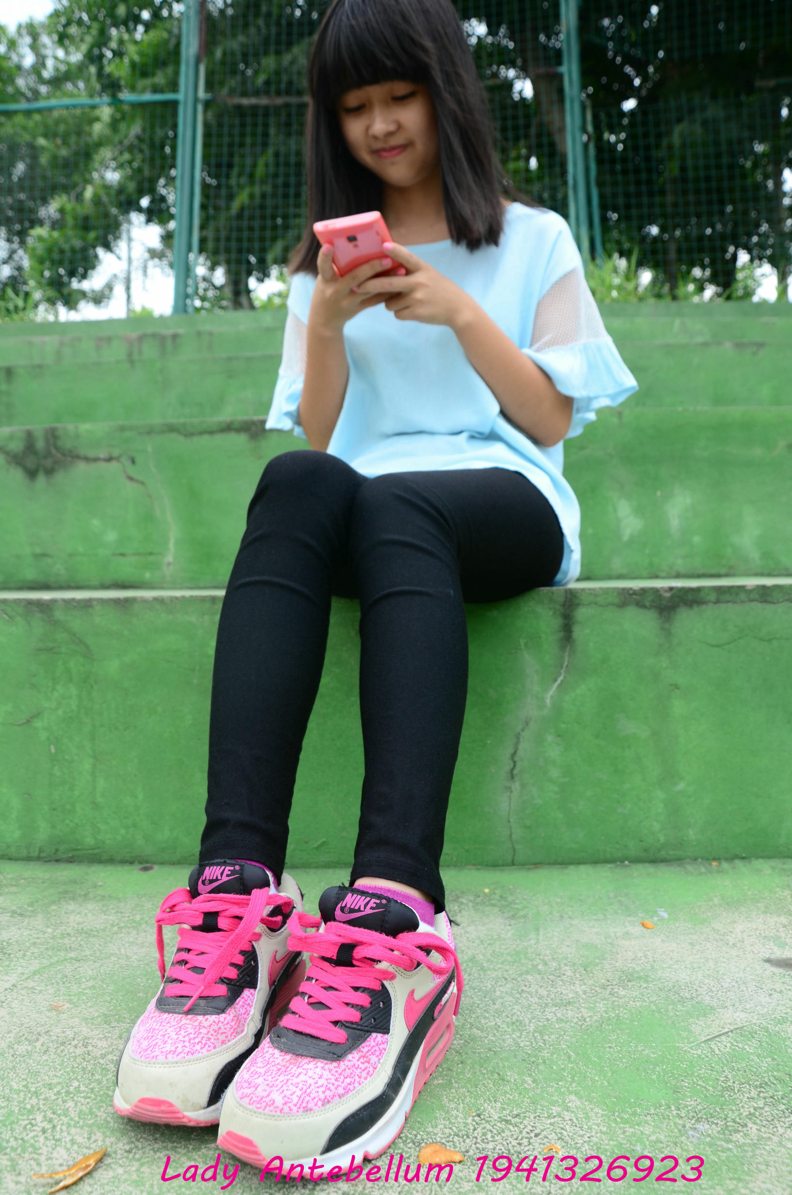 [战前女神] 恋足美腿棉袜女神级摄影套图 045 [82P-153MB]_第1集