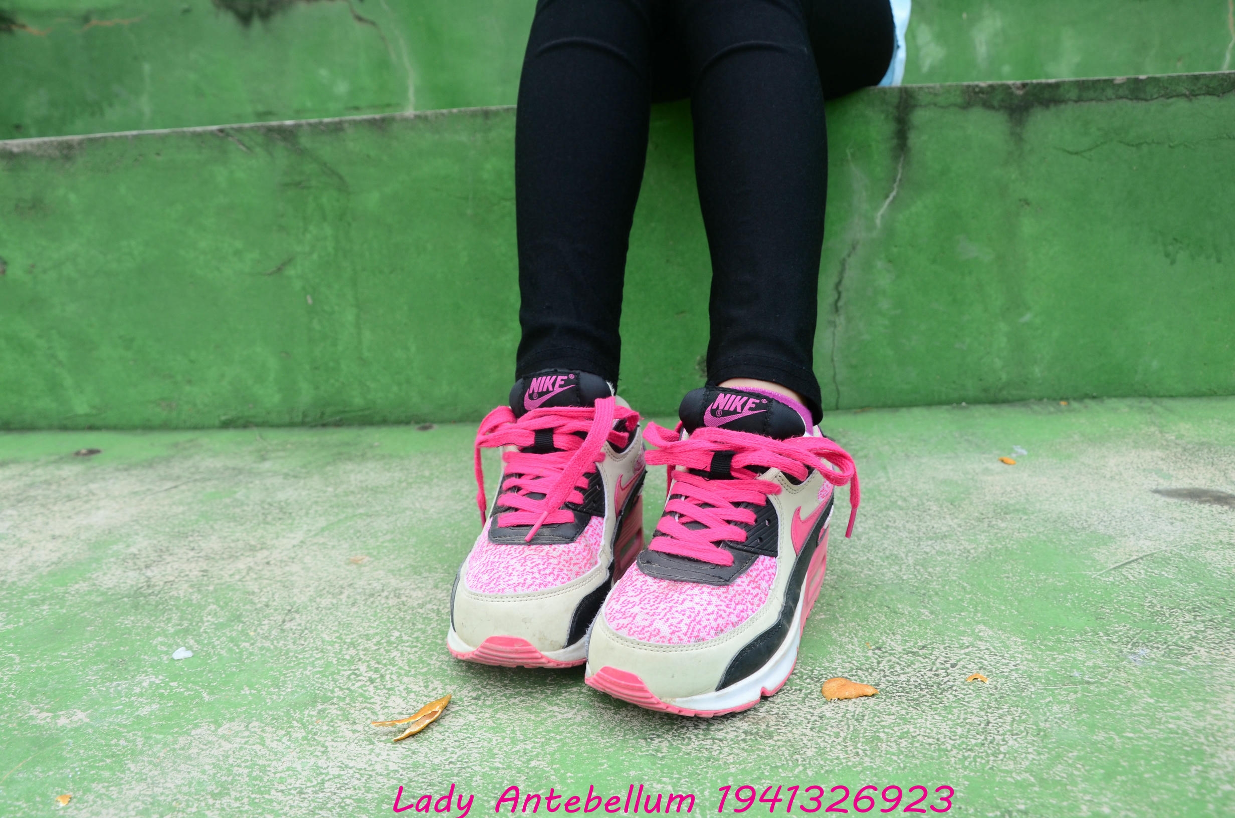 [战前女神] 恋足美腿棉袜女神级摄影套图 045 [82P-153MB]_第1集