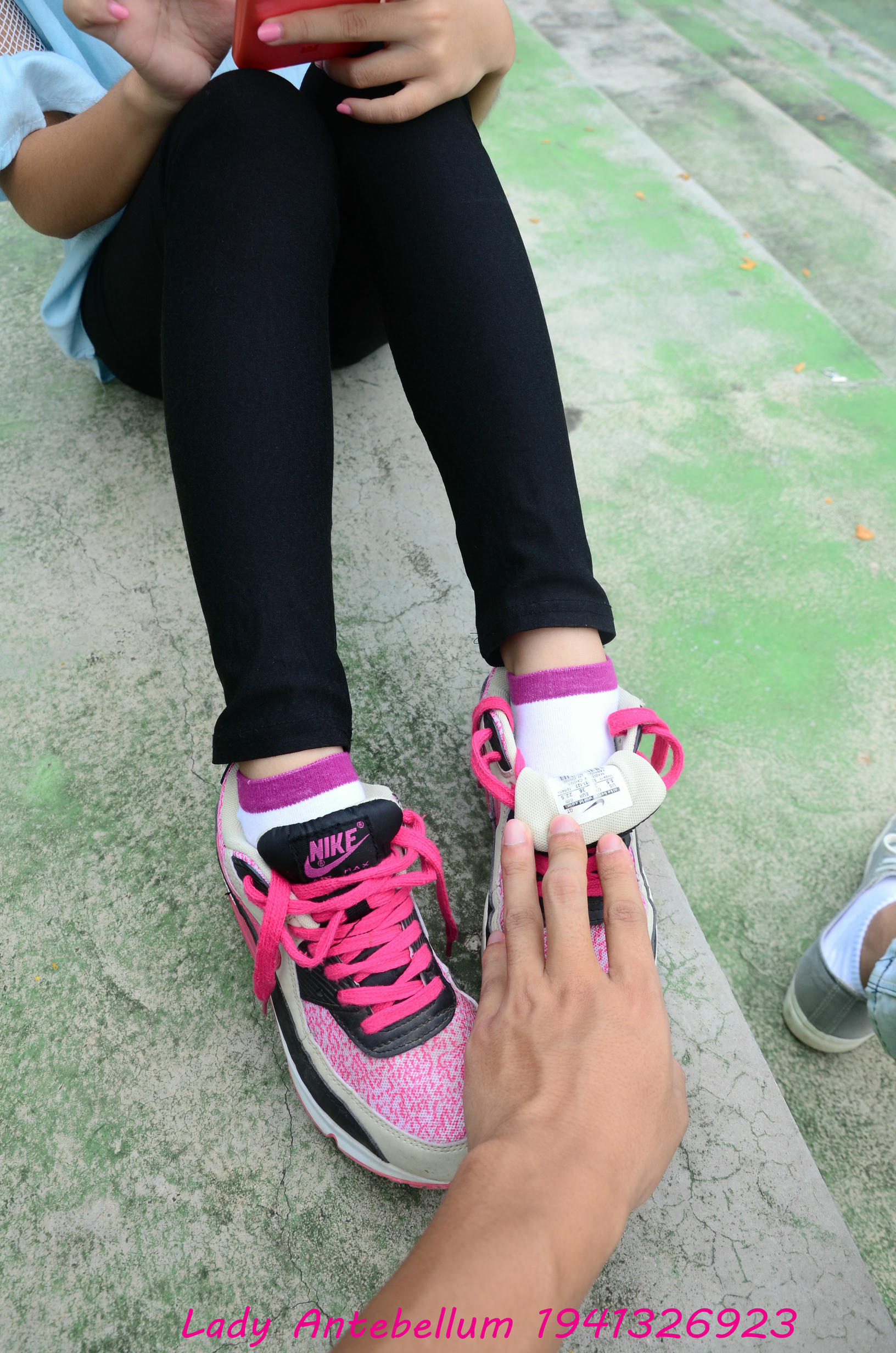 [战前女神] 恋足美腿棉袜女神级摄影套图 045 [82P-153MB]_第2集