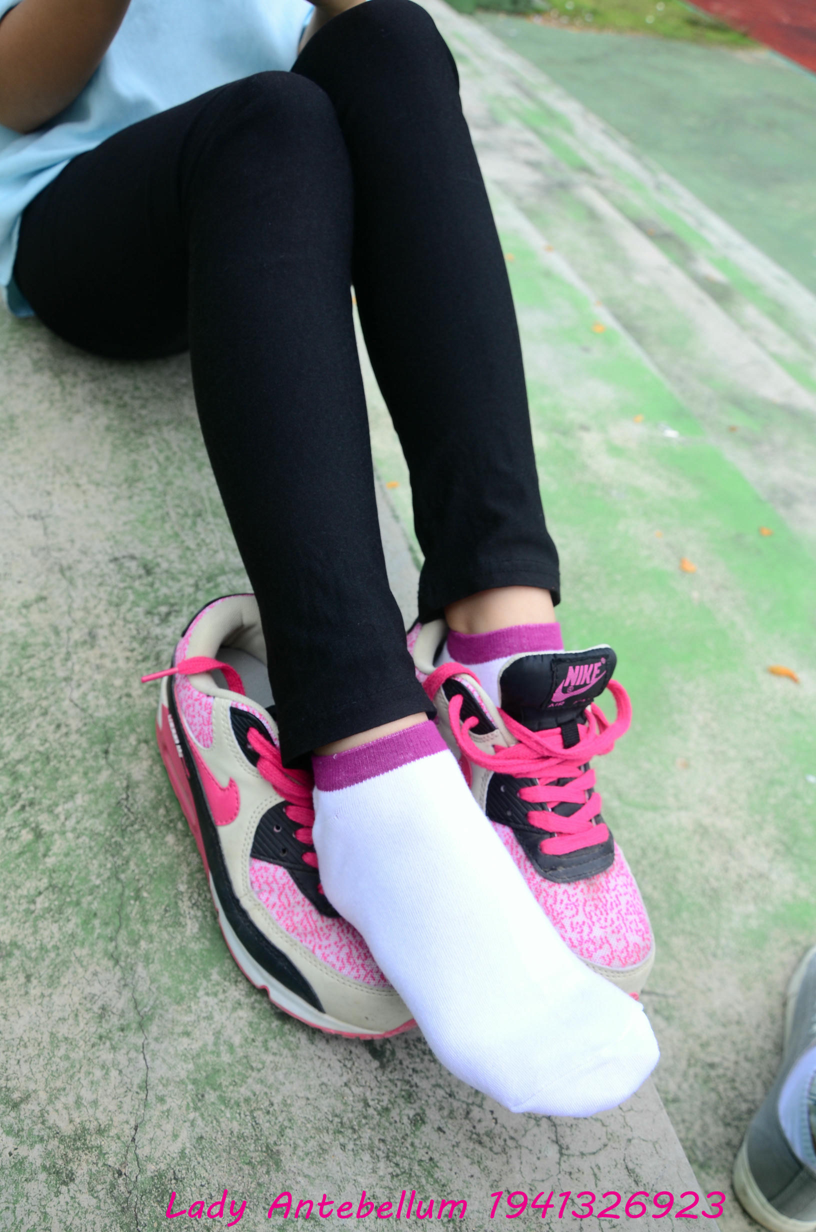 [战前女神] 恋足美腿棉袜女神级摄影套图 045 [82P-153MB]_第3集