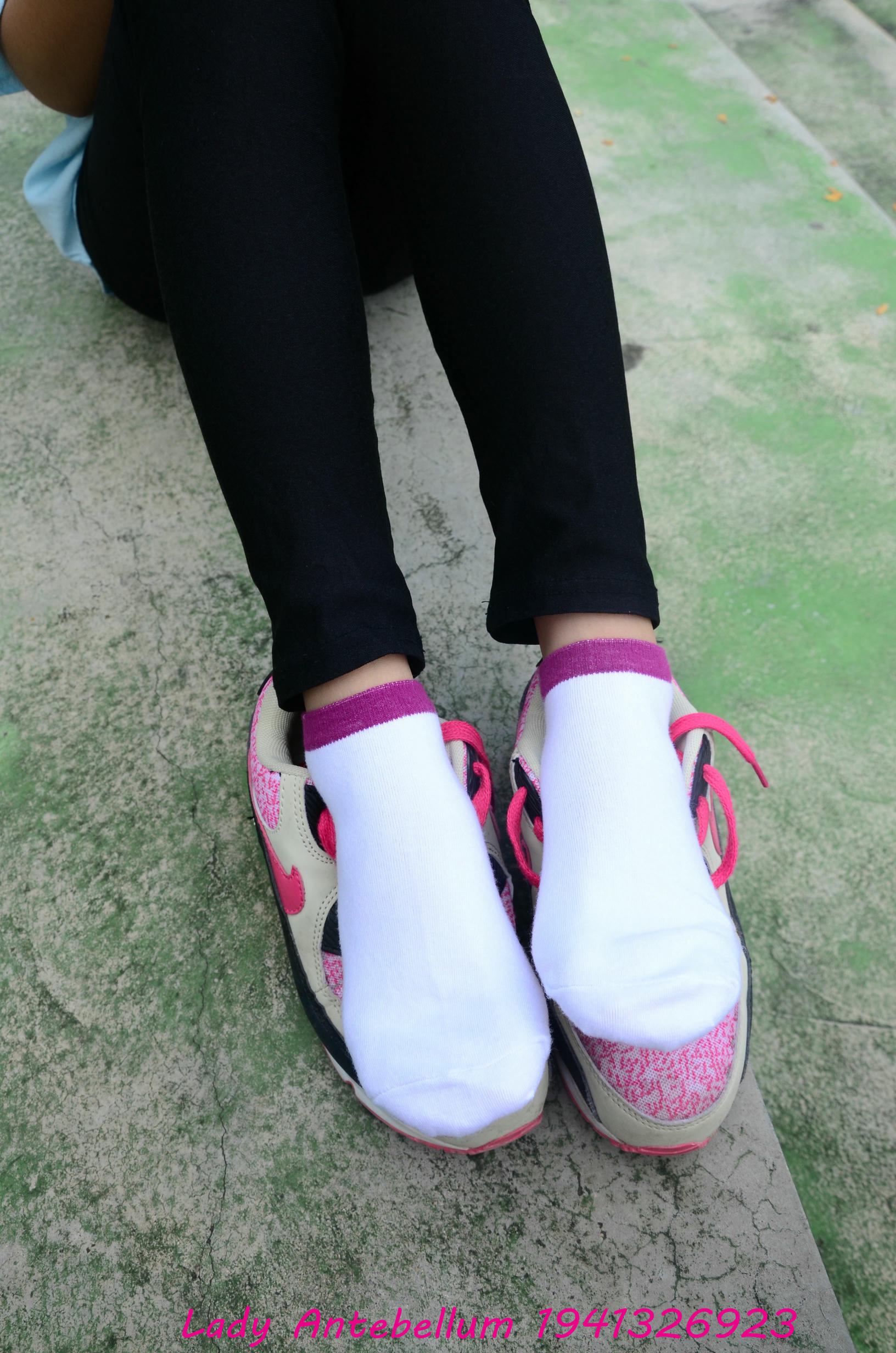 [战前女神] 恋足美腿棉袜女神级摄影套图 045 [82P-153MB]_第3集