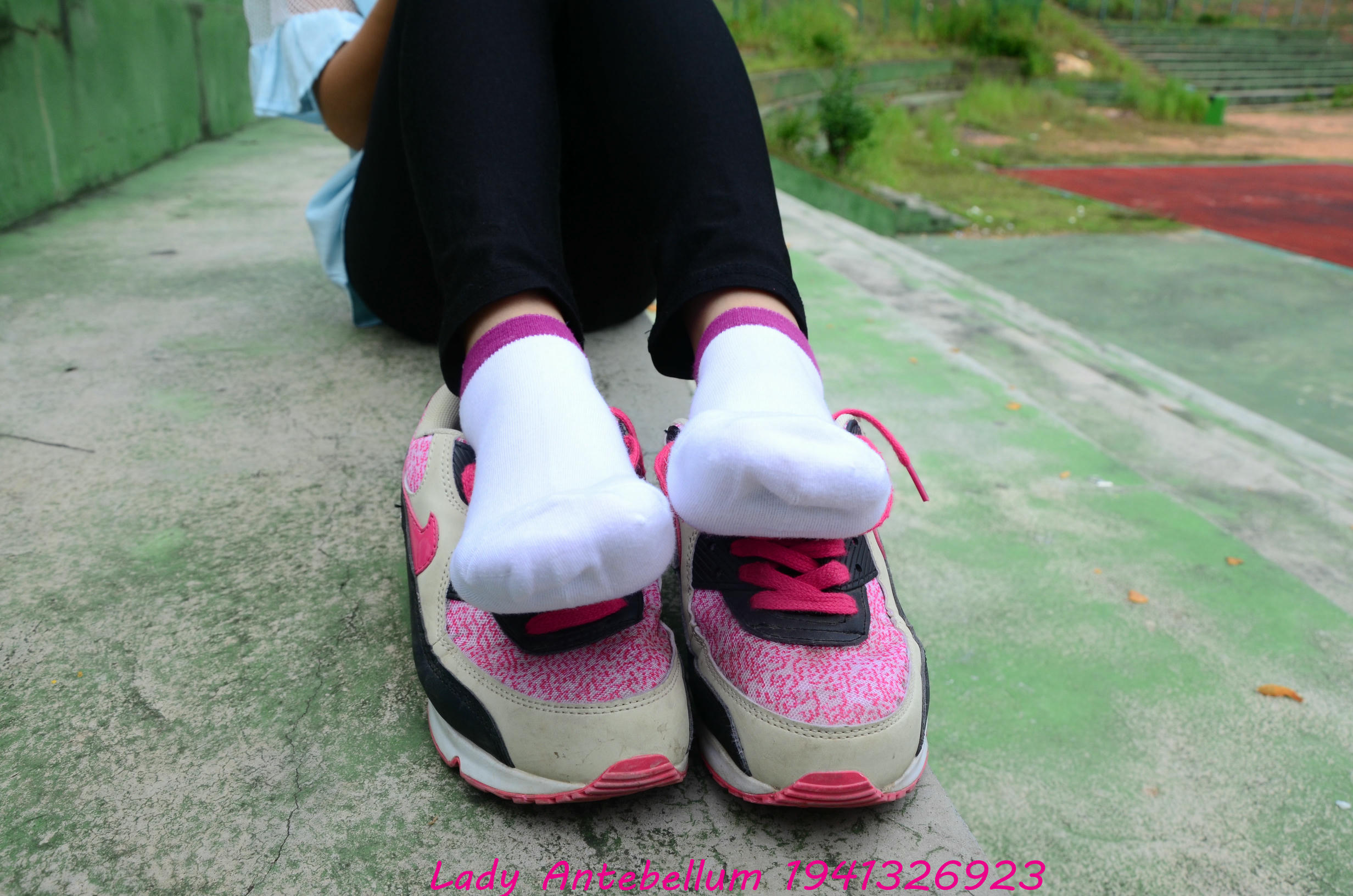 [战前女神] 恋足美腿棉袜女神级摄影套图 045 [82P-153MB]_第3集