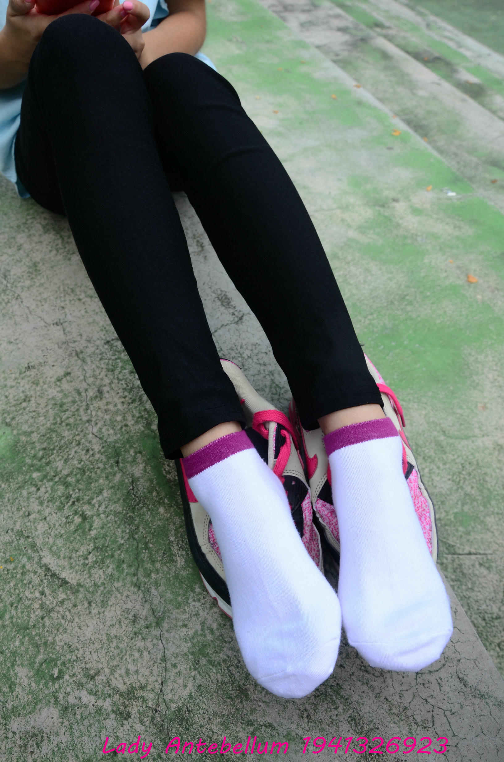 [战前女神] 恋足美腿棉袜女神级摄影套图 045 [82P-153MB]_第3集