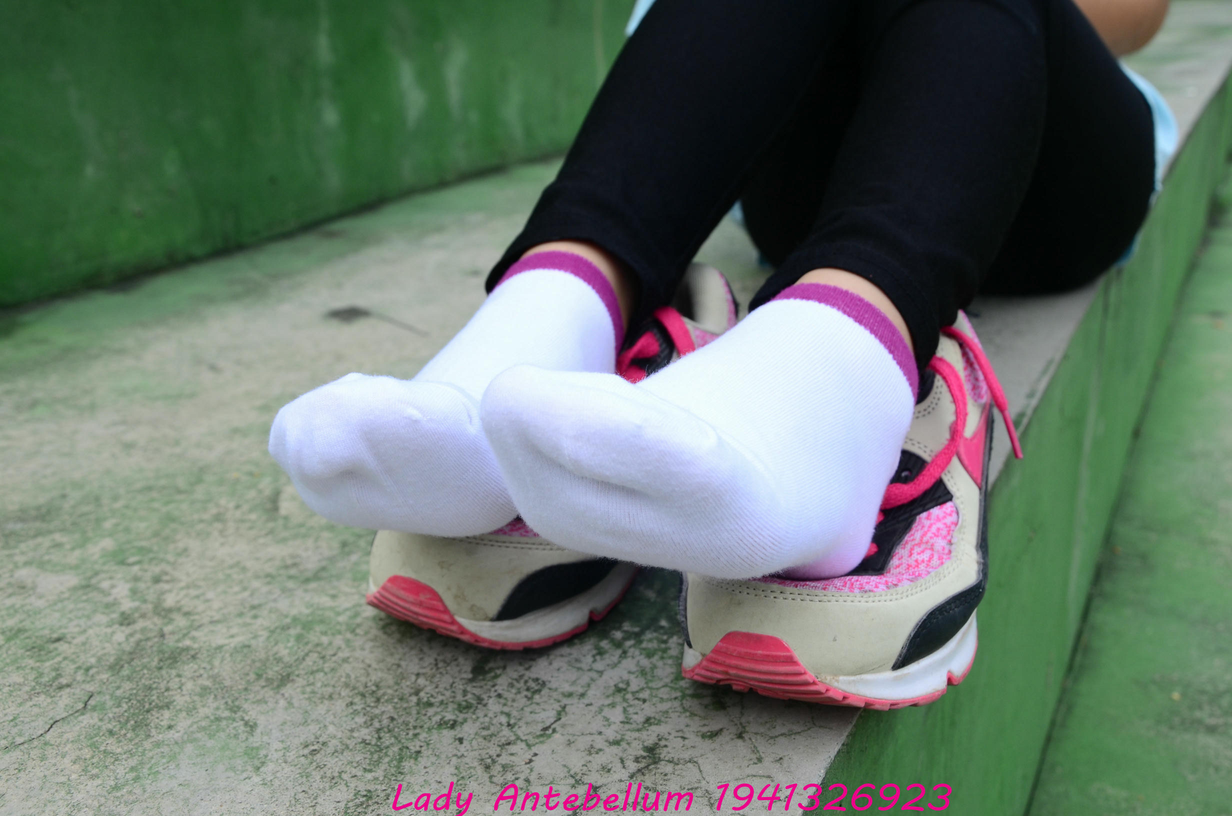 [战前女神] 恋足美腿棉袜女神级摄影套图 045 [82P-153MB]_第4集