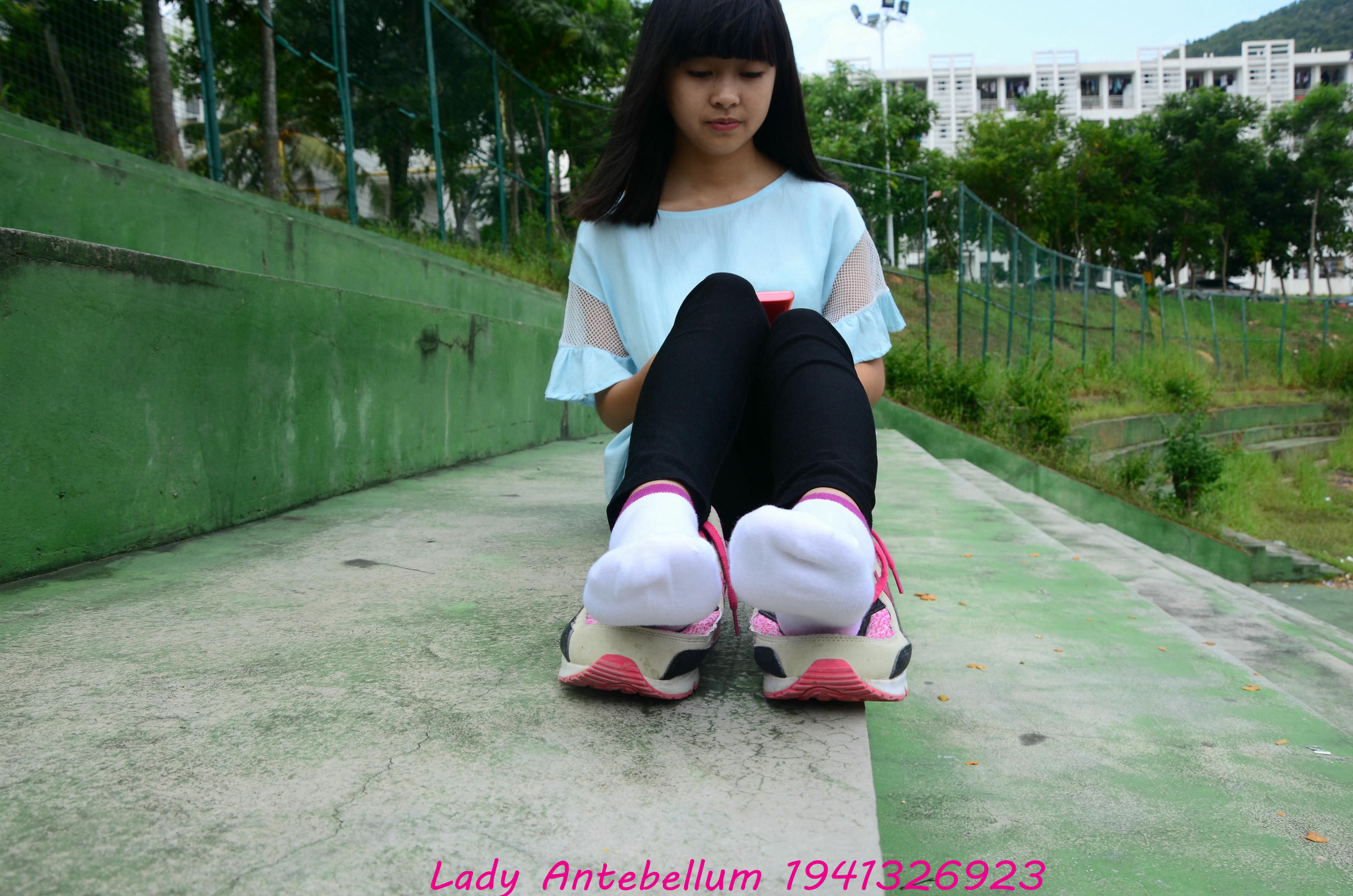 [战前女神] 恋足美腿棉袜女神级摄影套图 045 [82P-153MB]_第4集