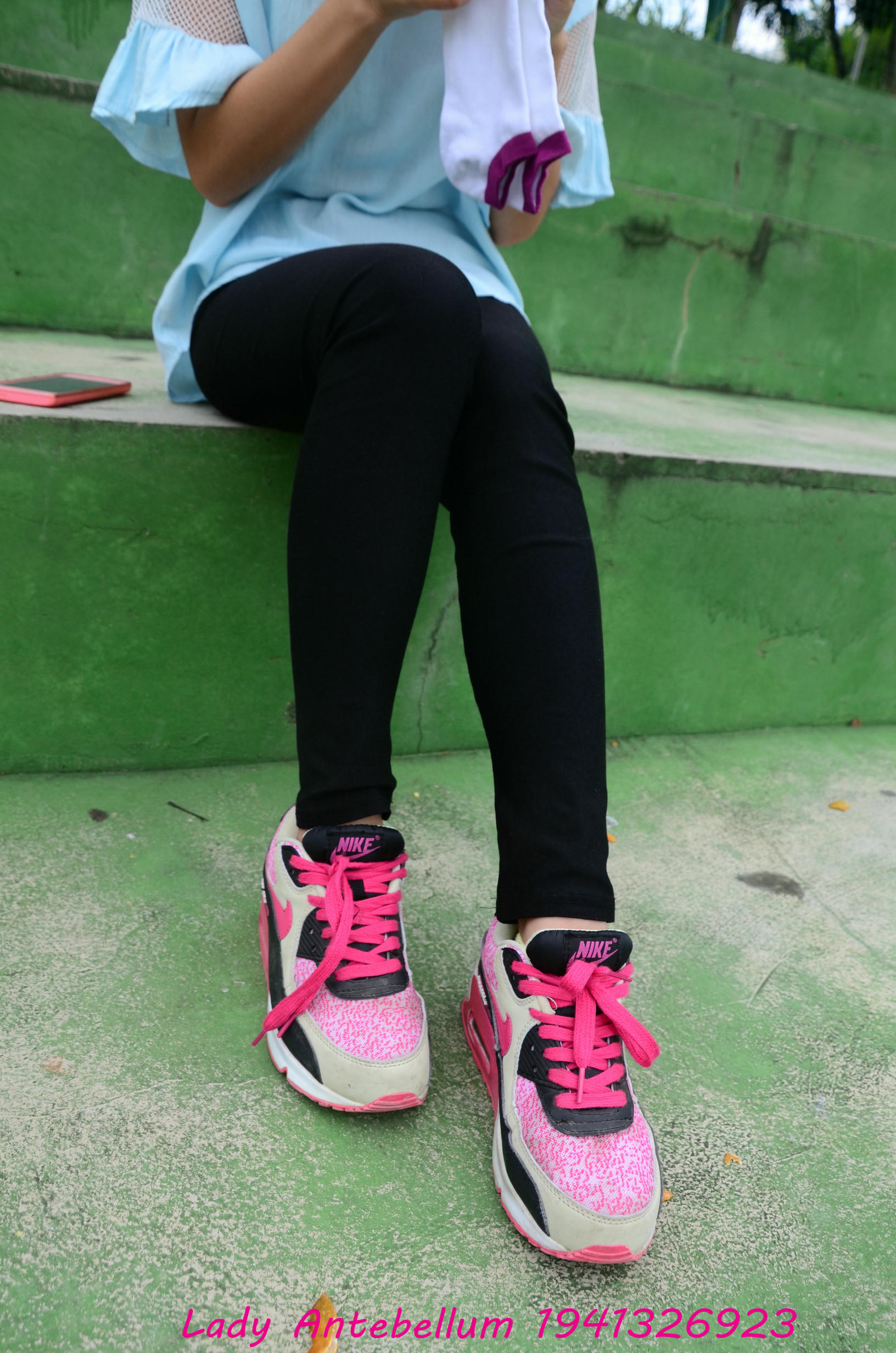 [战前女神] 恋足美腿棉袜女神级摄影套图 045 [82P-153MB]_第1集