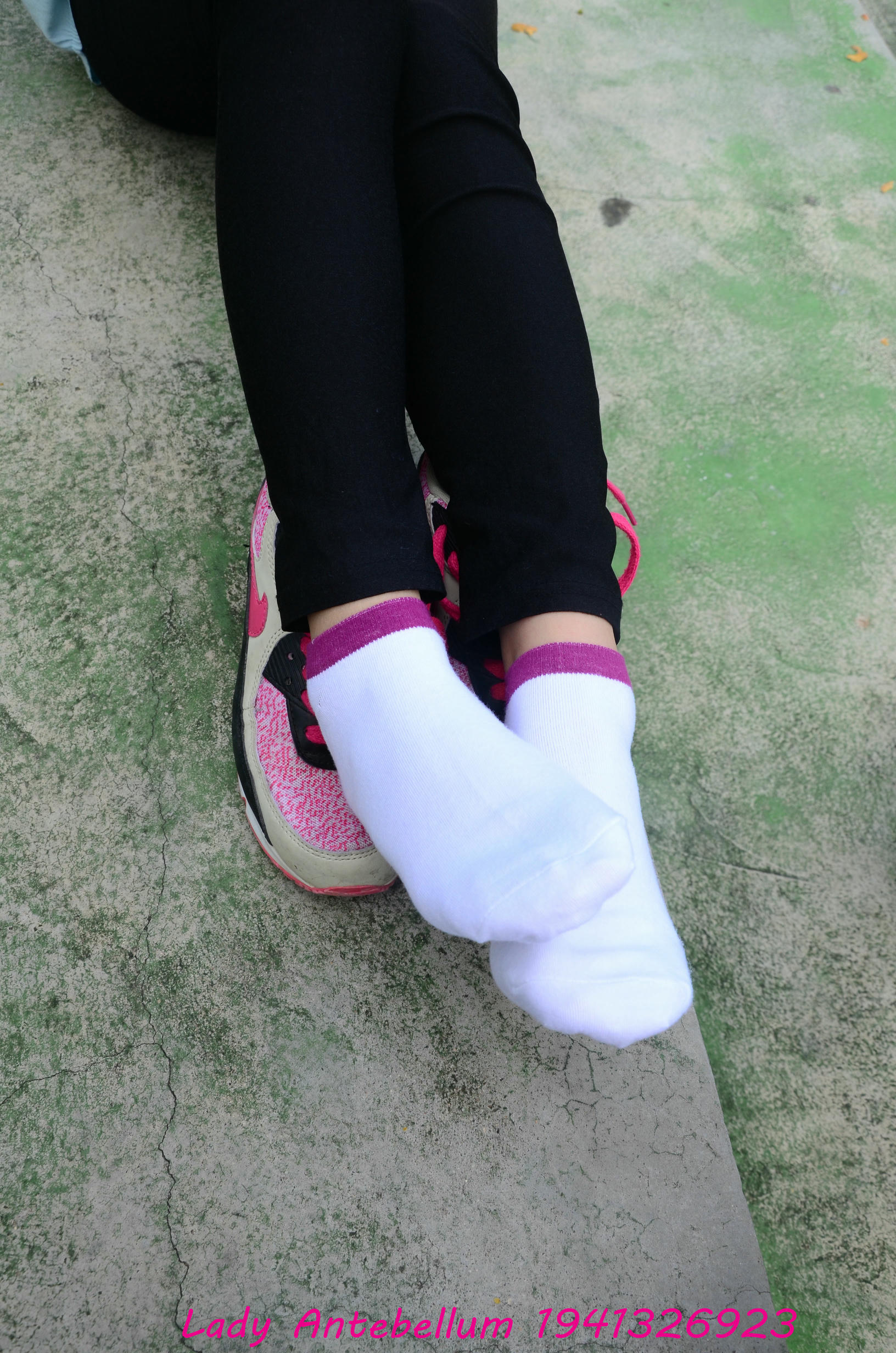 [战前女神] 恋足美腿棉袜女神级摄影套图 045 [82P-153MB]_第4集