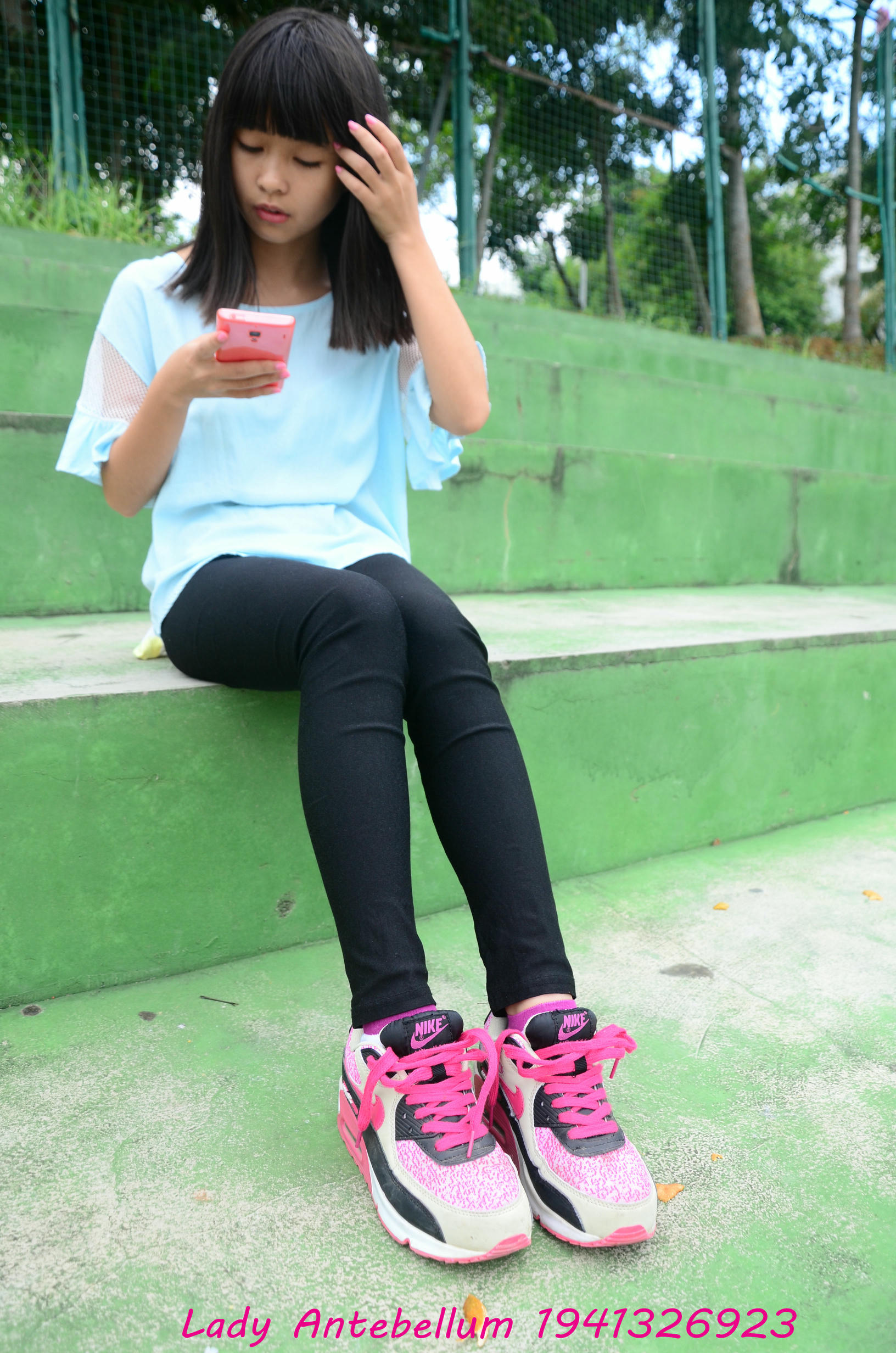 [战前女神] 恋足美腿棉袜女神级摄影套图 045 [82P-153MB]_第1集