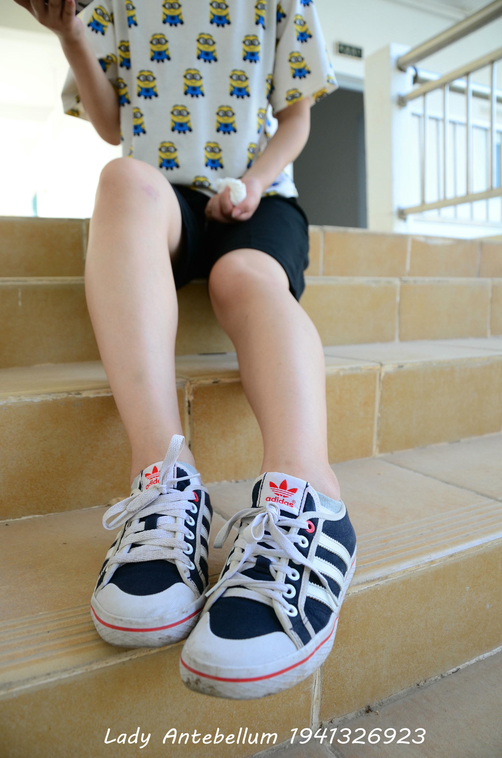 [战前女神] 恋足美腿棉袜女神级摄影套图 046 [108P-123MB]_第1集