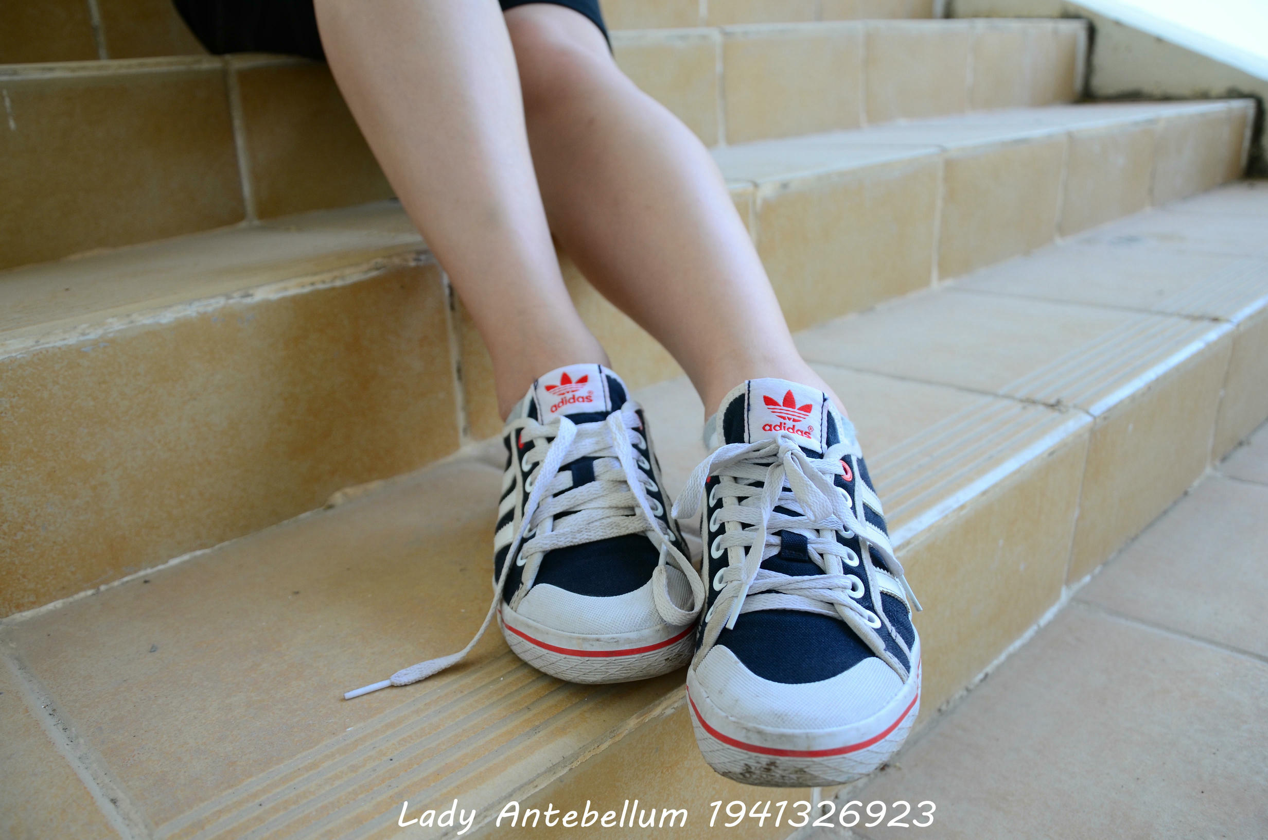 [战前女神] 恋足美腿棉袜女神级摄影套图 046 [108P-123MB]_第1集