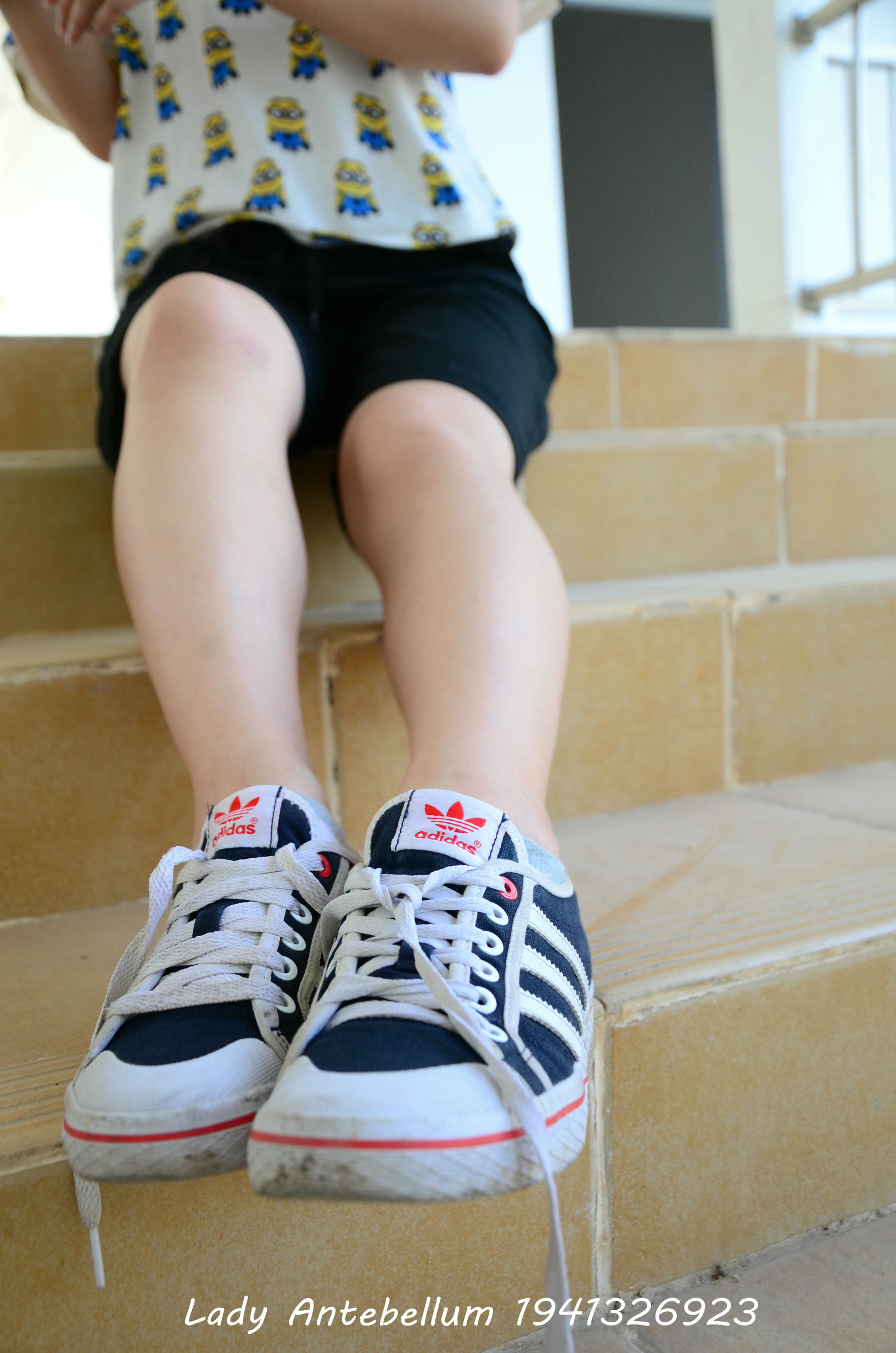 [战前女神] 恋足美腿棉袜女神级摄影套图 046 [108P-123MB]_第1集