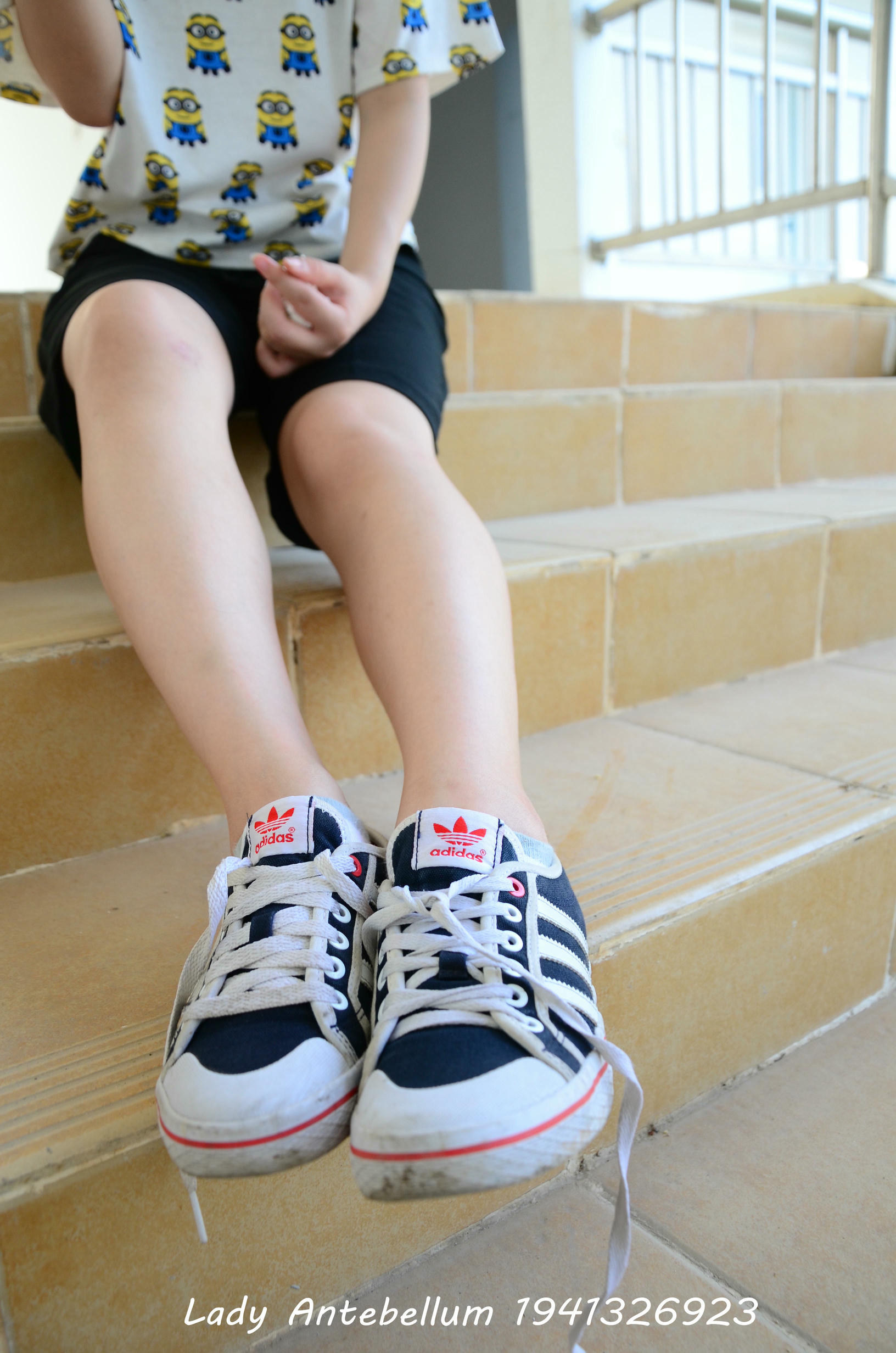 [战前女神] 恋足美腿棉袜女神级摄影套图 046 [108P-123MB]_第1集