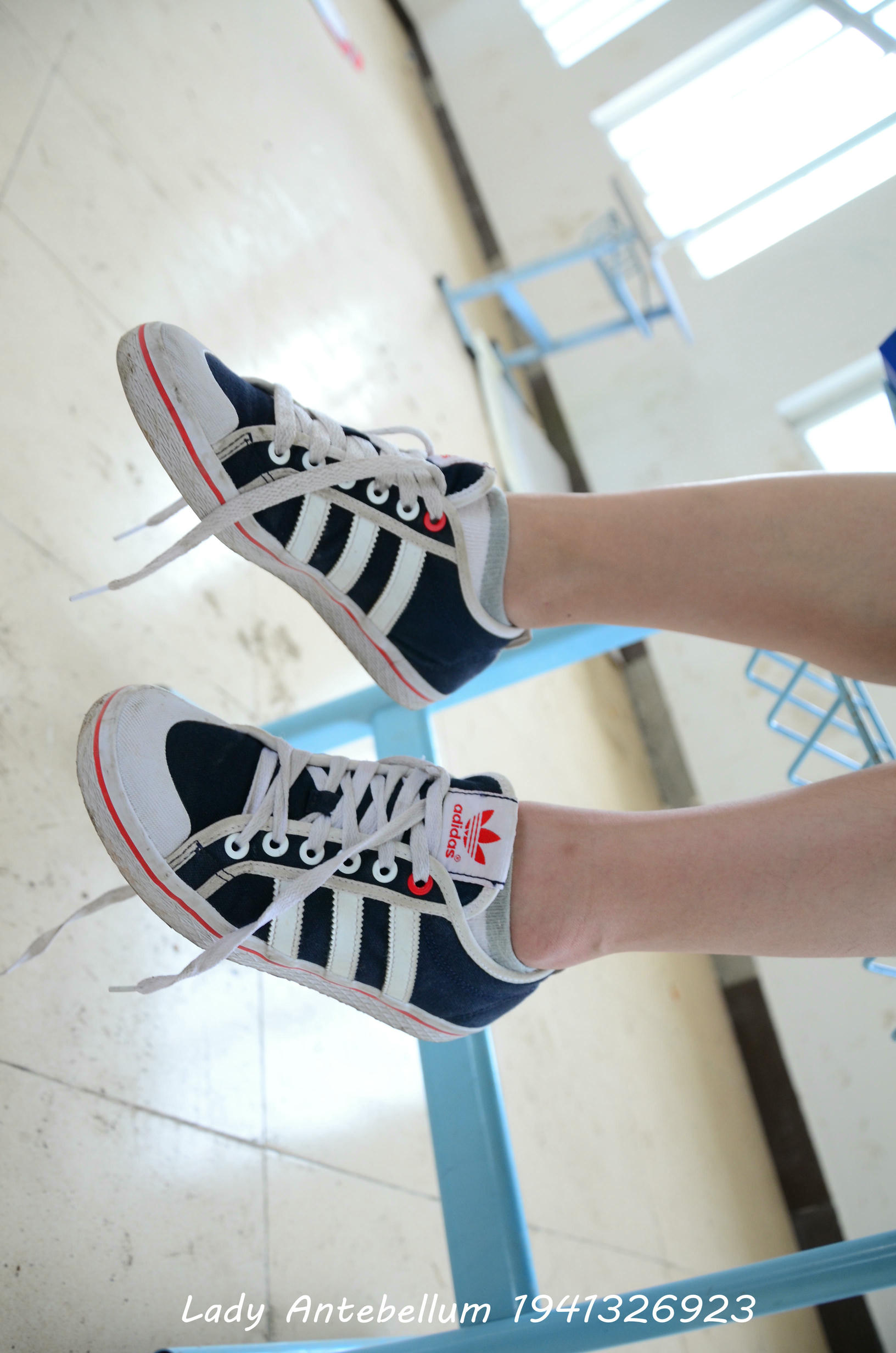 [战前女神] 恋足美腿棉袜女神级摄影套图 046 [108P-123MB]_第2集