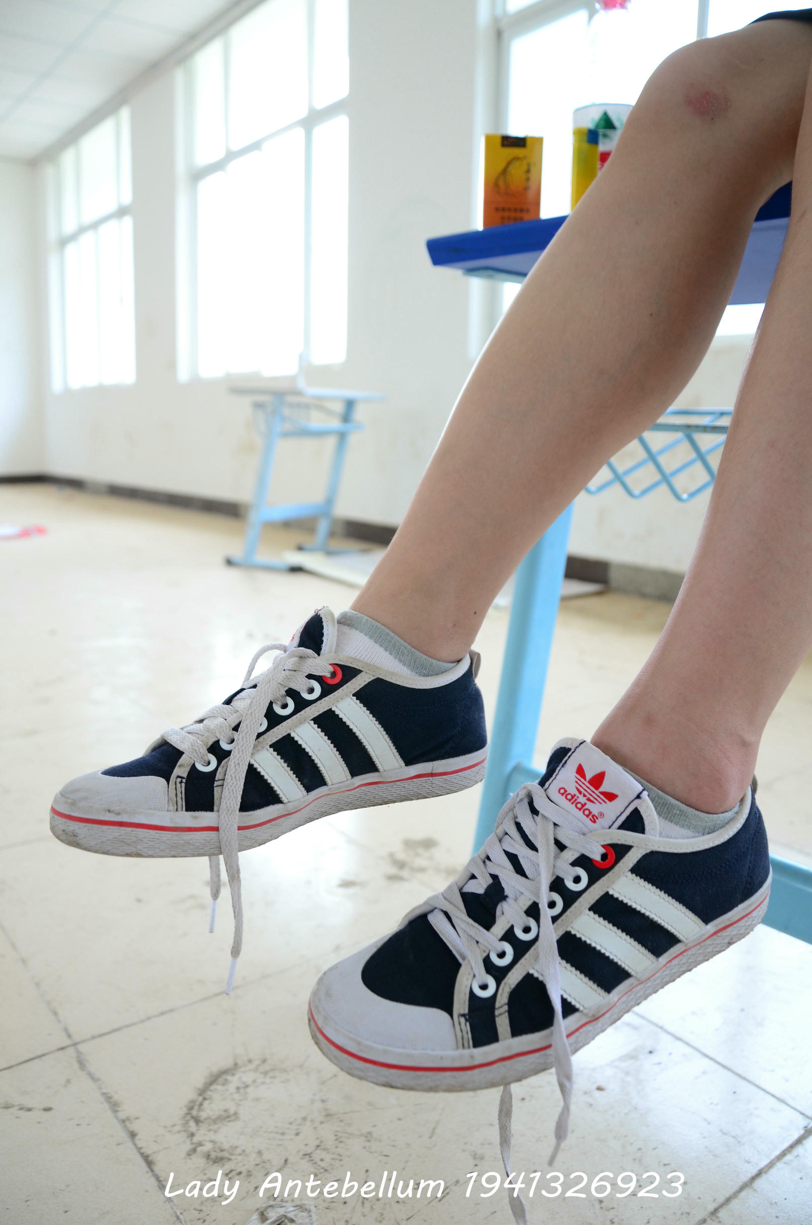 [战前女神] 恋足美腿棉袜女神级摄影套图 046 [108P-123MB]_第2集