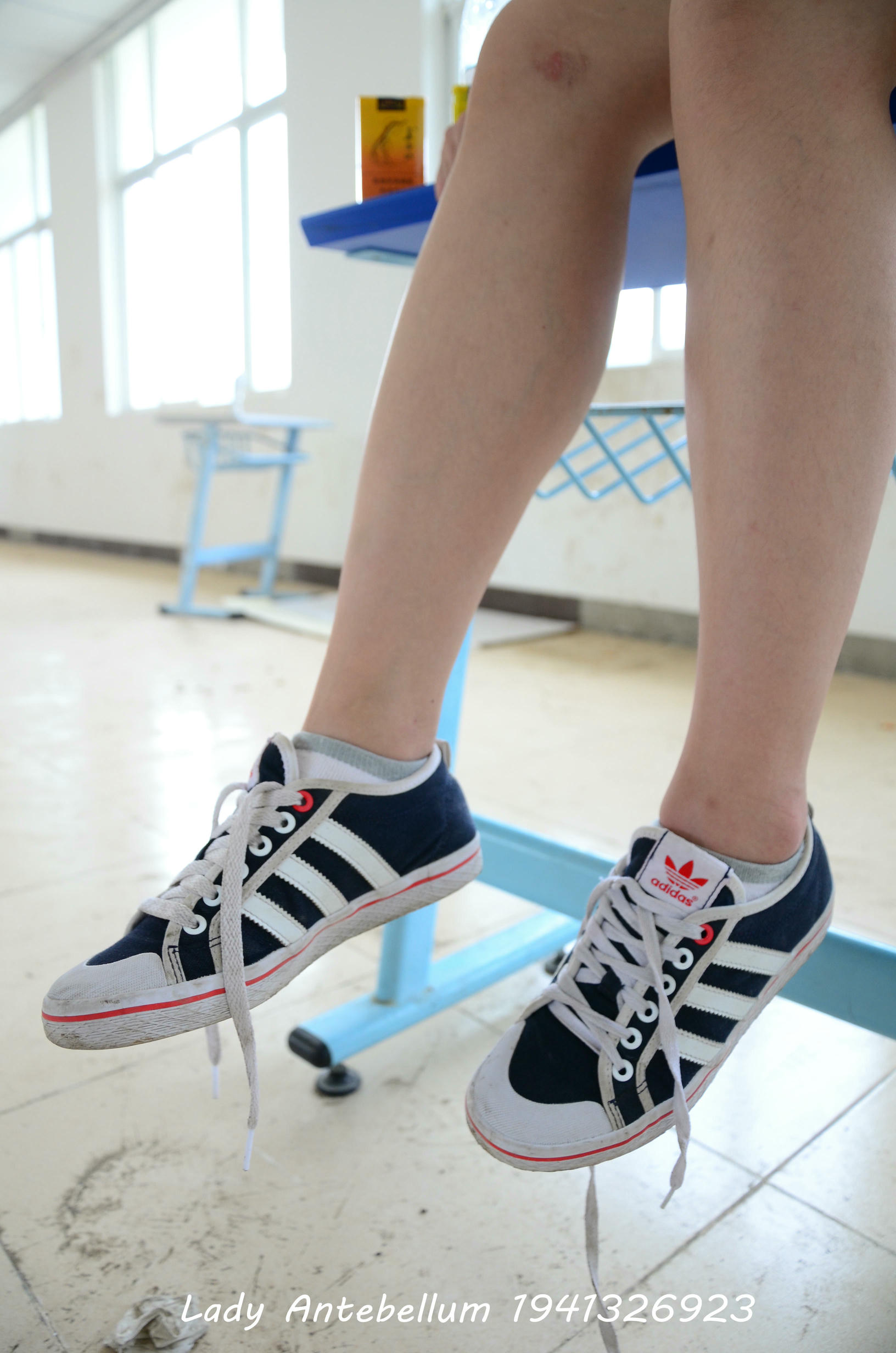 [战前女神] 恋足美腿棉袜女神级摄影套图 046 [108P-123MB]_第2集