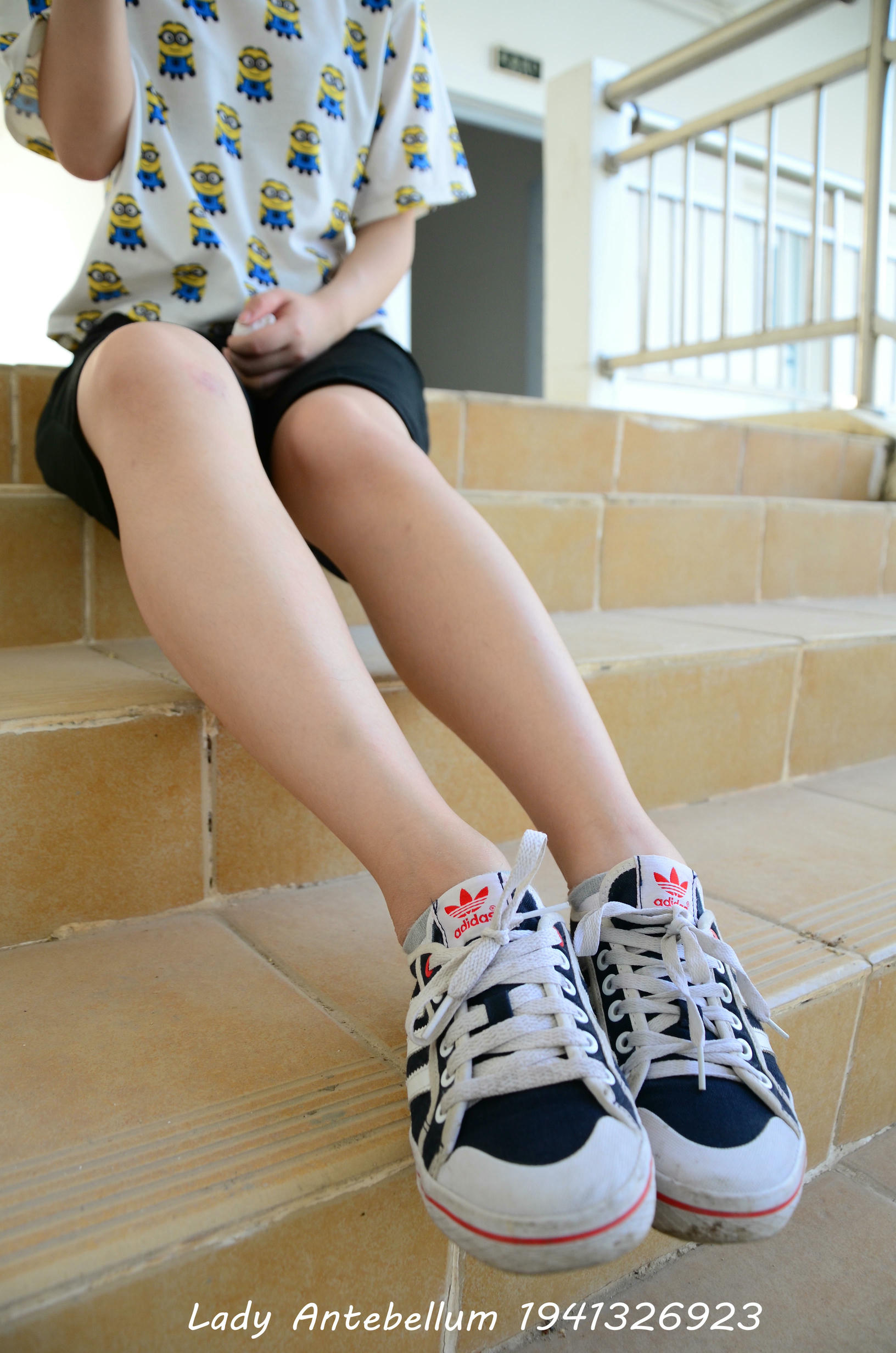 [战前女神] 恋足美腿棉袜女神级摄影套图 046 [108P-123MB]_第1集