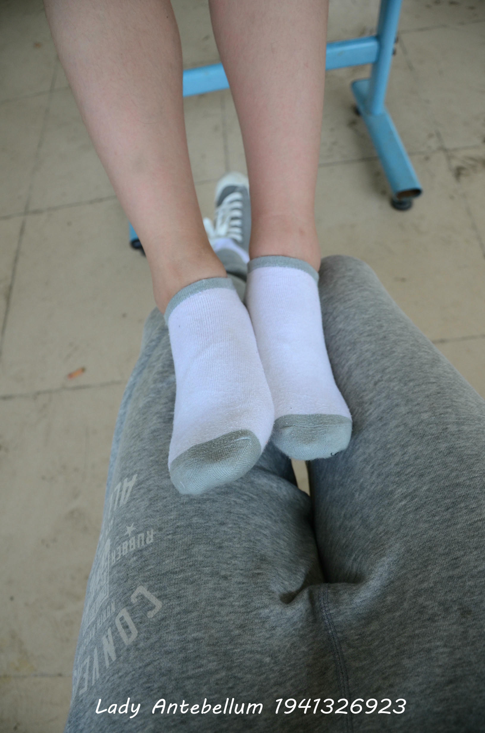 [战前女神] 恋足美腿棉袜女神级摄影套图 046 [108P-123MB]_第3集