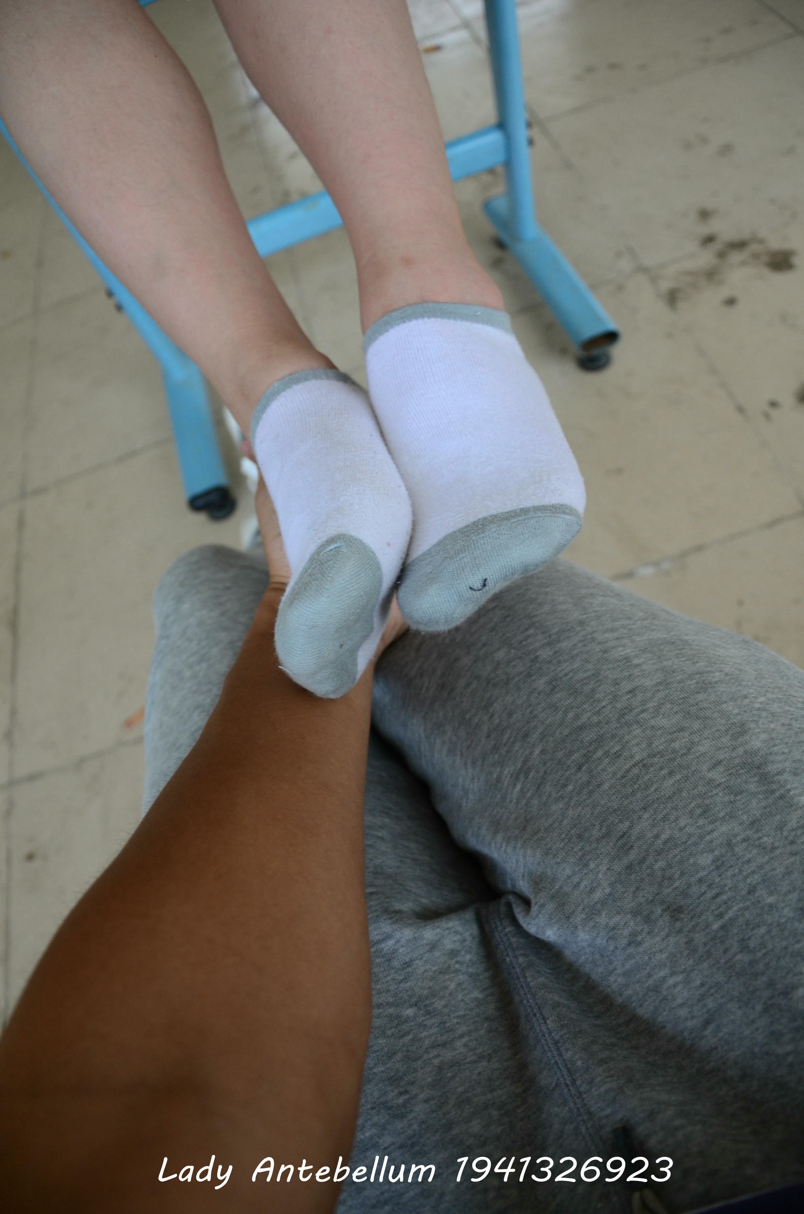 [战前女神] 恋足美腿棉袜女神级摄影套图 046 [108P-123MB]_第3集