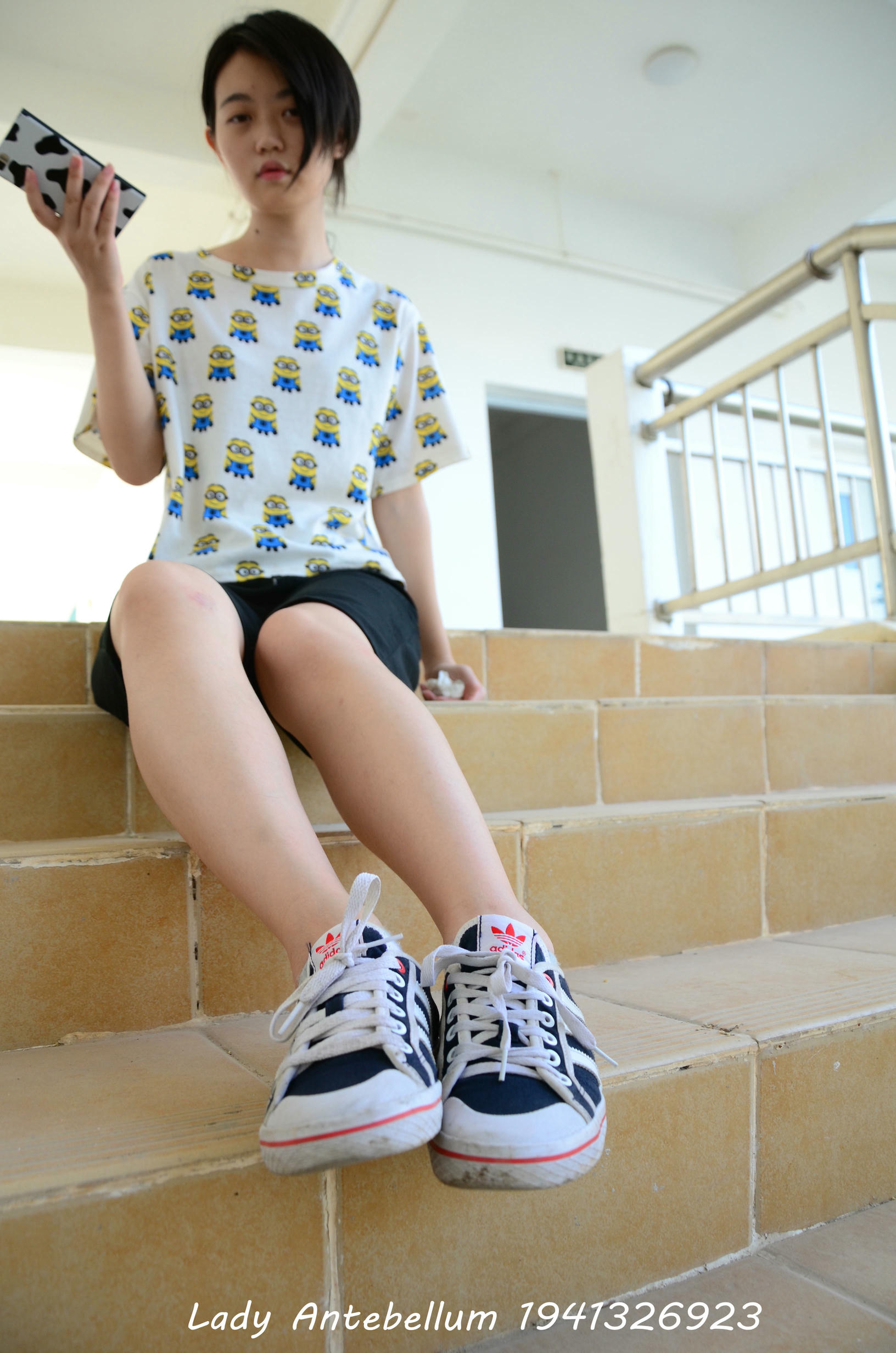 [战前女神] 恋足美腿棉袜女神级摄影套图 046 [108P-123MB]_第1集