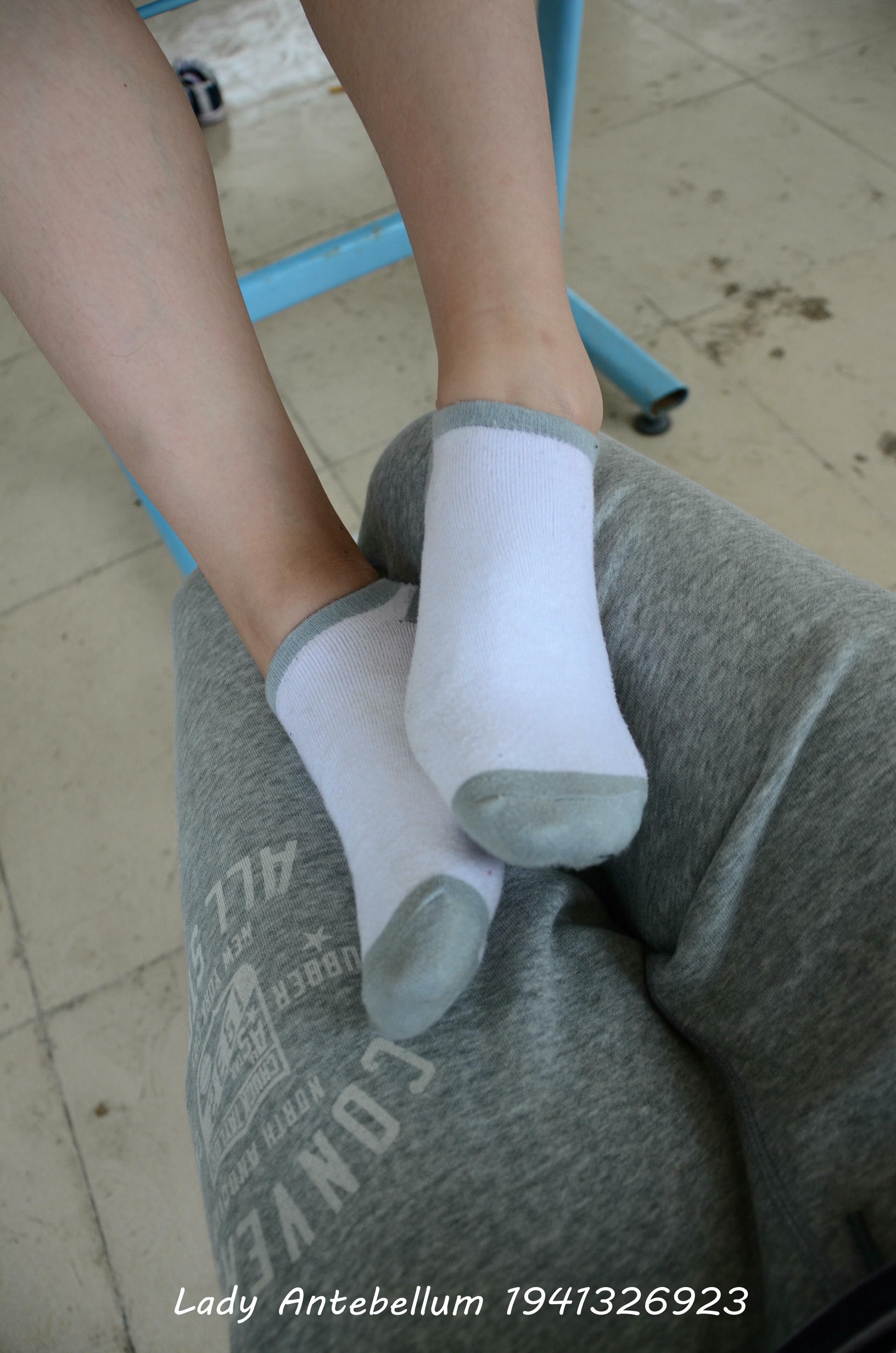 [战前女神] 恋足美腿棉袜女神级摄影套图 046 [108P-123MB]_第3集