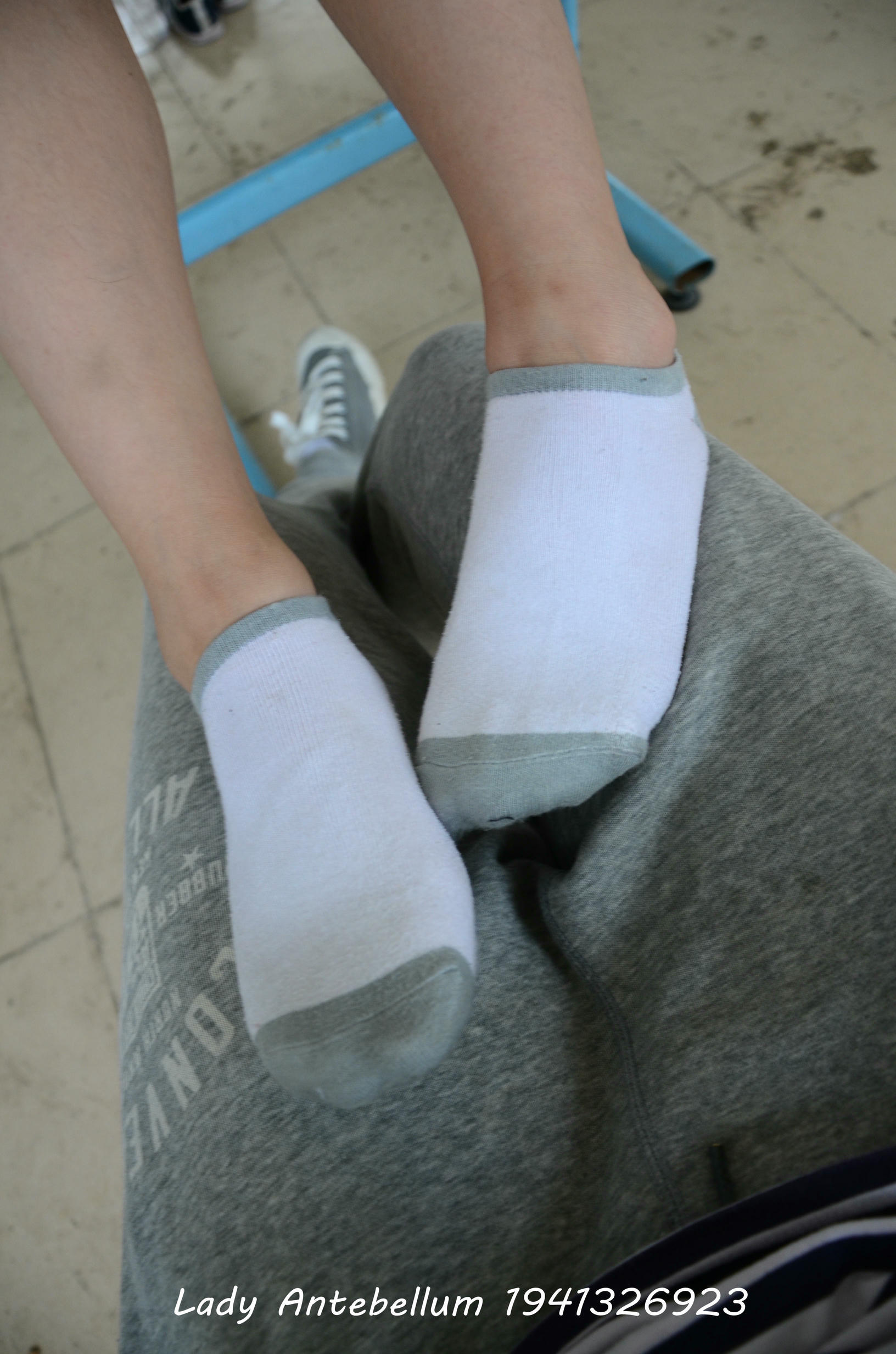 [战前女神] 恋足美腿棉袜女神级摄影套图 046 [108P-123MB]_第3集