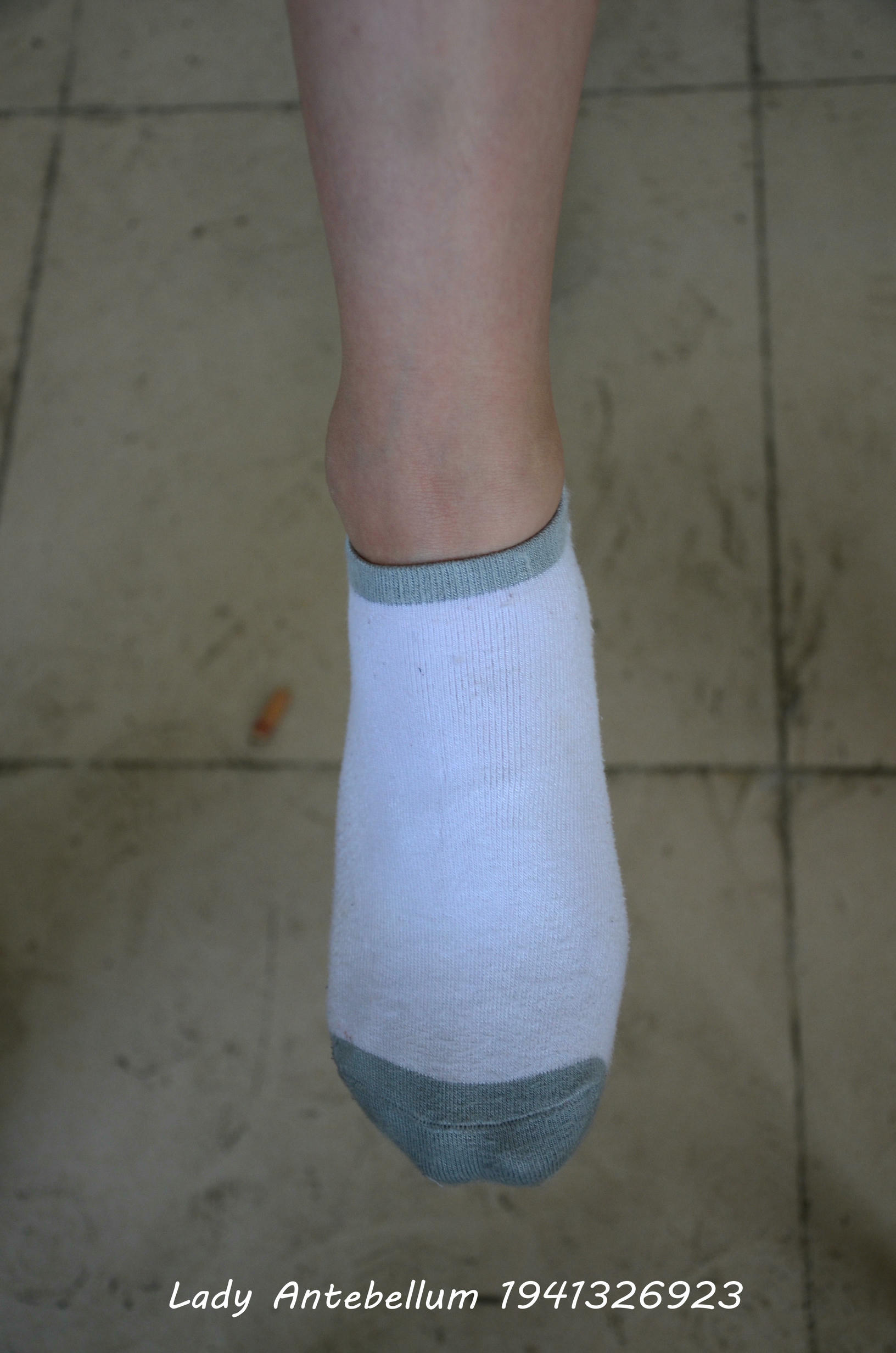 [战前女神] 恋足美腿棉袜女神级摄影套图 046 [108P-123MB]_第4集