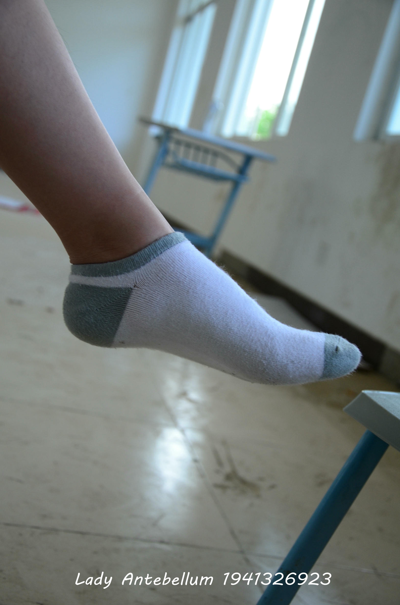 [战前女神] 恋足美腿棉袜女神级摄影套图 046 [108P-123MB]_第4集