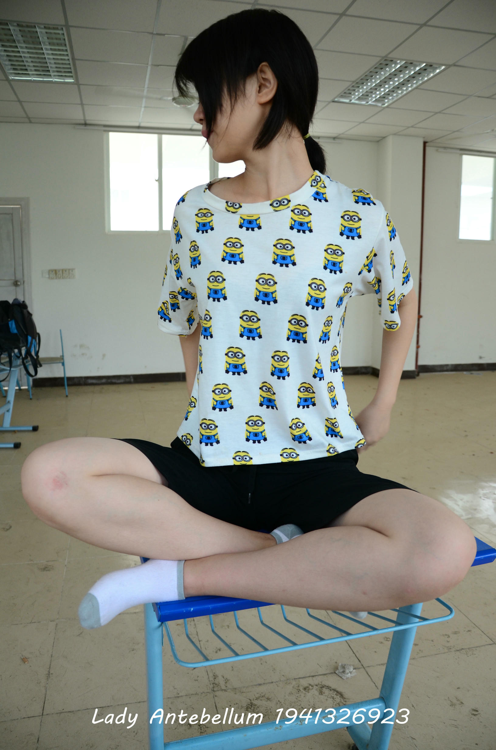 [战前女神] 恋足美腿棉袜女神级摄影套图 046 [108P-123MB]_第5集