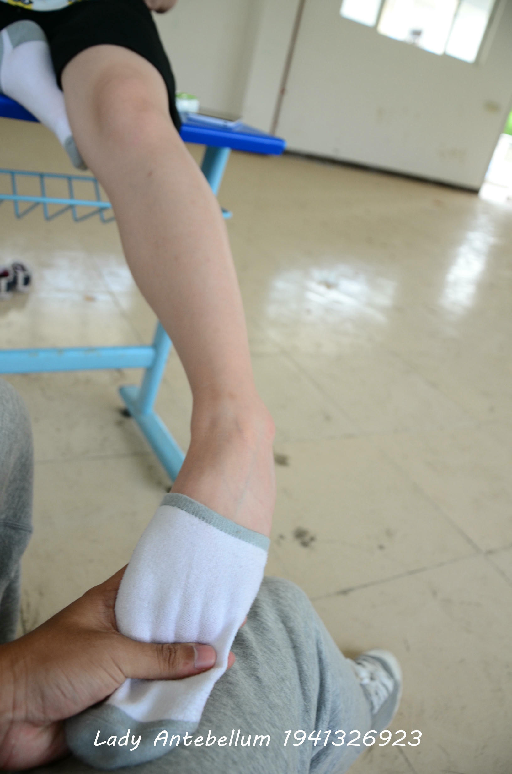 [战前女神] 恋足美腿棉袜女神级摄影套图 046 [108P-123MB]_第5集