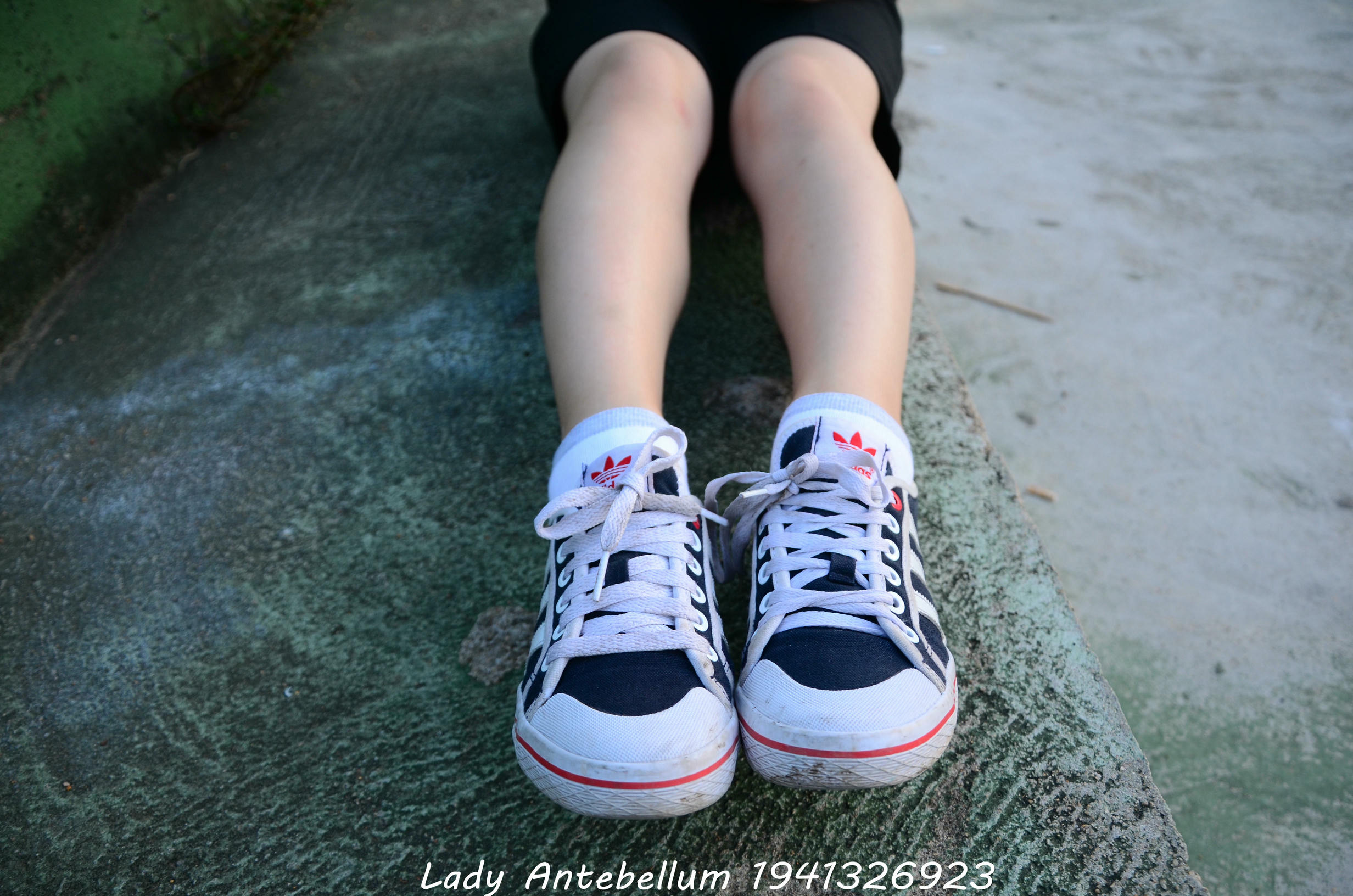 [战前女神] 恋足美腿棉袜女神级摄影套图 047 [116P-162MB]_第1集