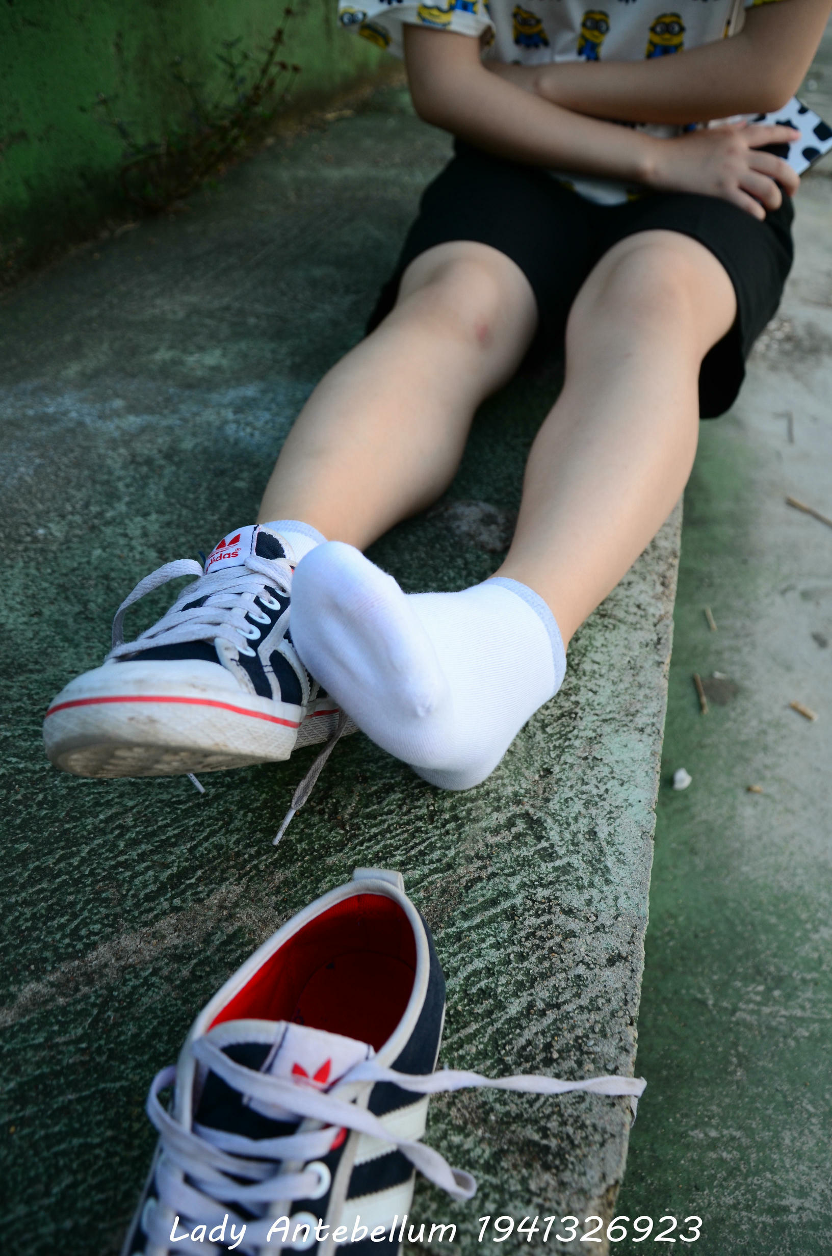 [战前女神] 恋足美腿棉袜女神级摄影套图 047 [116P-162MB]_第2集