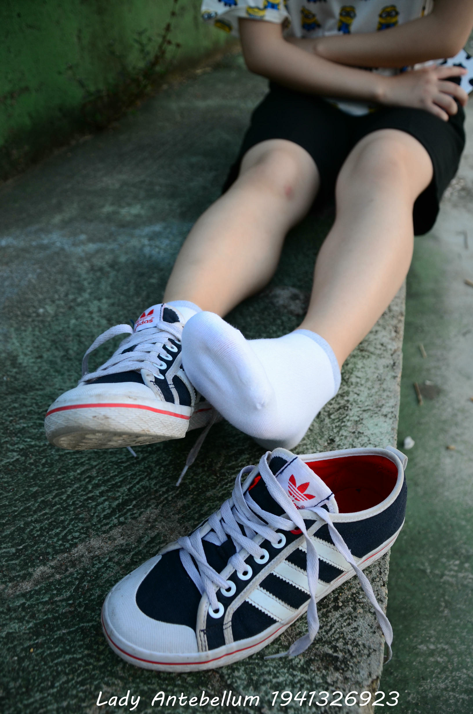 [战前女神] 恋足美腿棉袜女神级摄影套图 047 [116P-162MB]_第2集