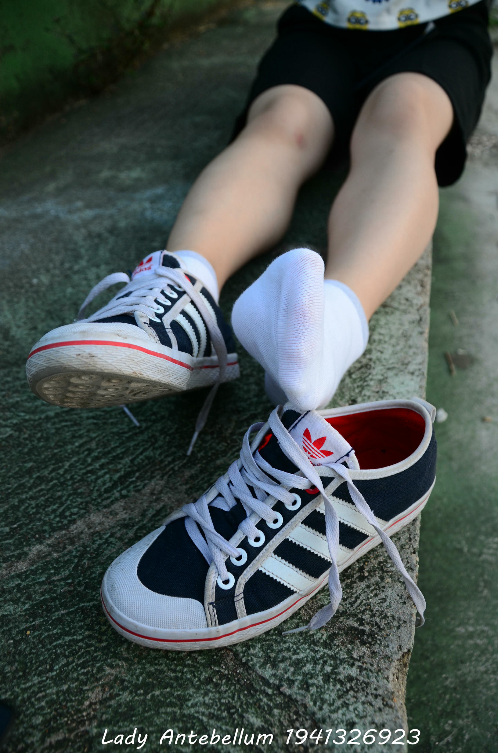 [战前女神] 恋足美腿棉袜女神级摄影套图 047 [116P-162MB]_第2集