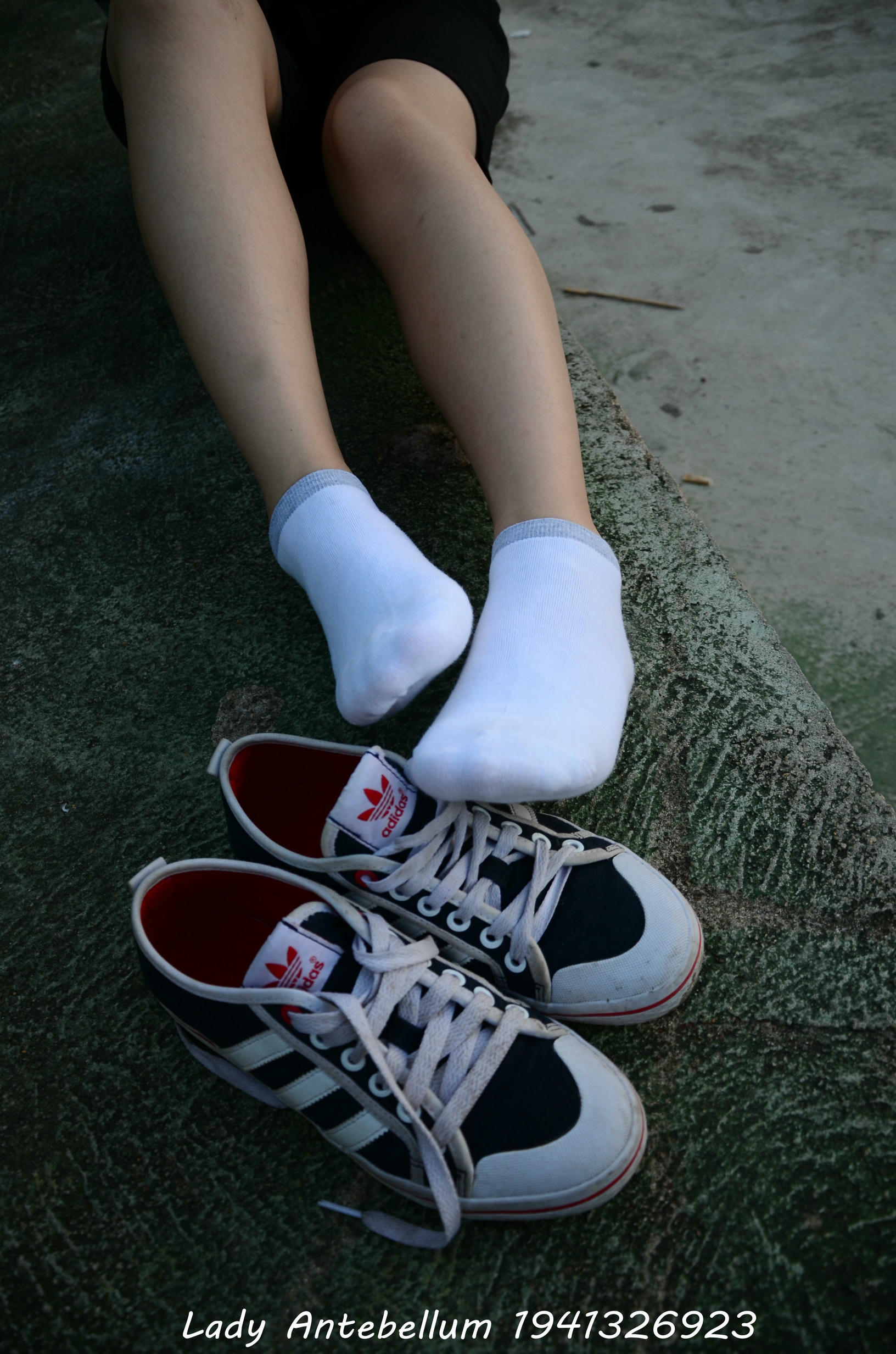 [战前女神] 恋足美腿棉袜女神级摄影套图 047 [116P-162MB]_第4集