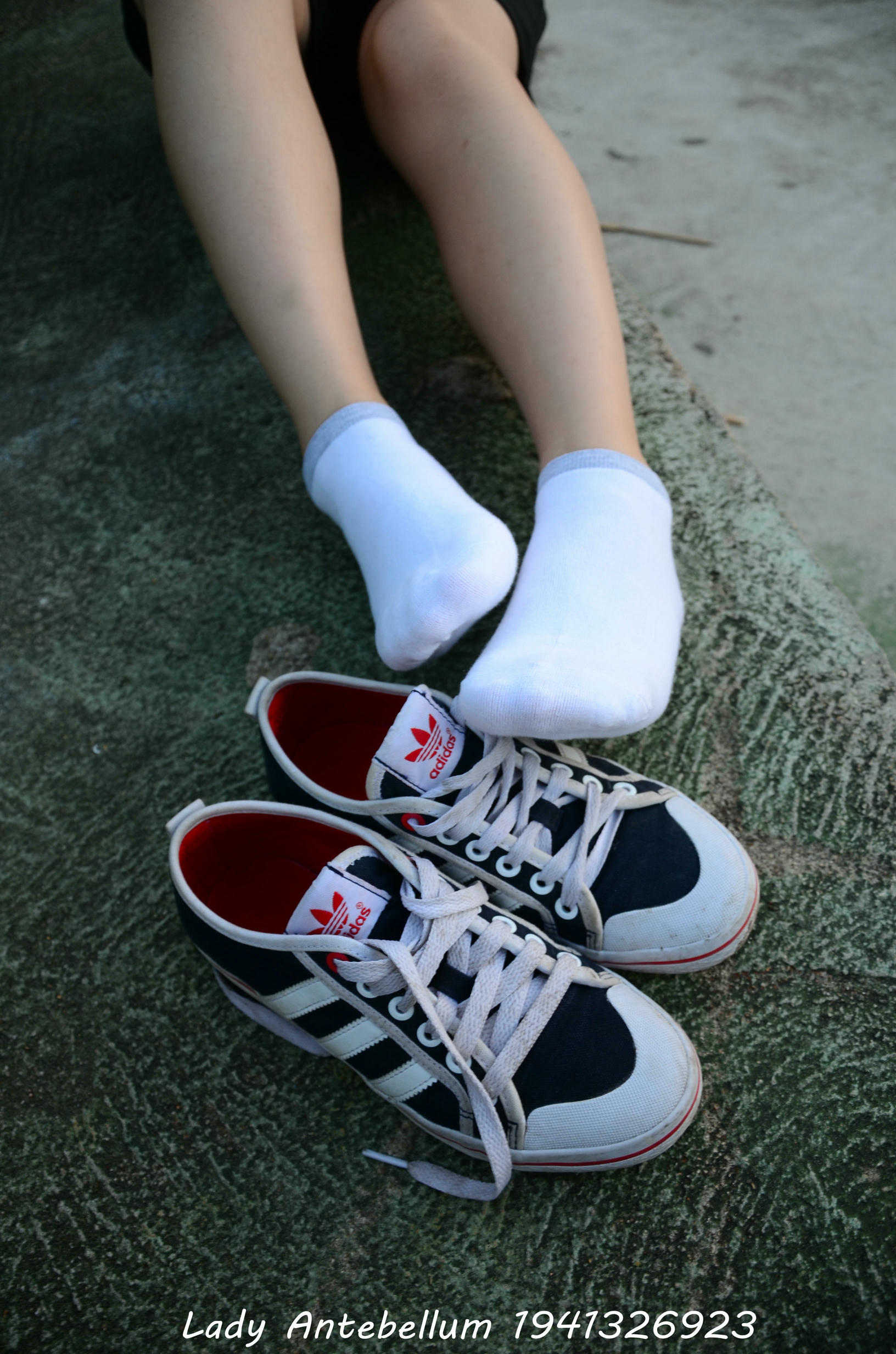 [战前女神] 恋足美腿棉袜女神级摄影套图 047 [116P-162MB]_第4集