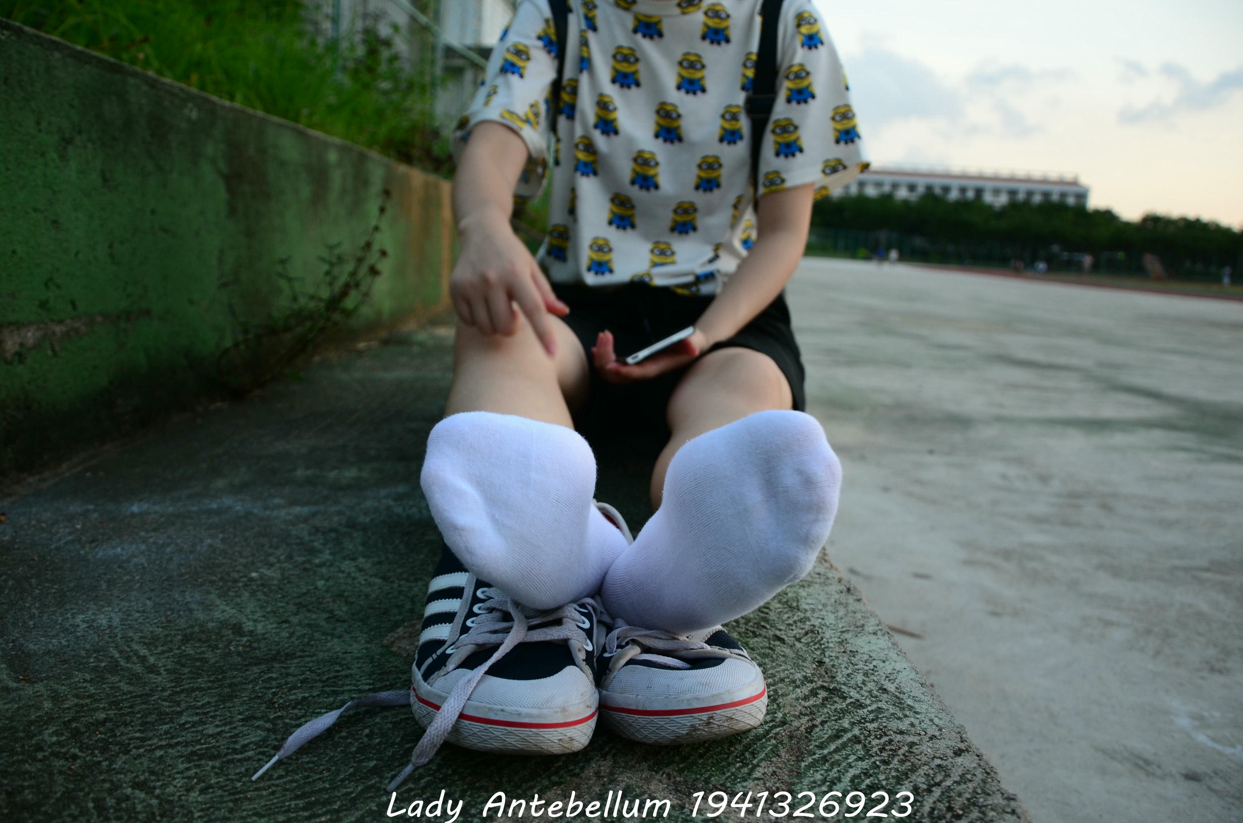 [战前女神] 恋足美腿棉袜女神级摄影套图 047 [116P-162MB]_第4集