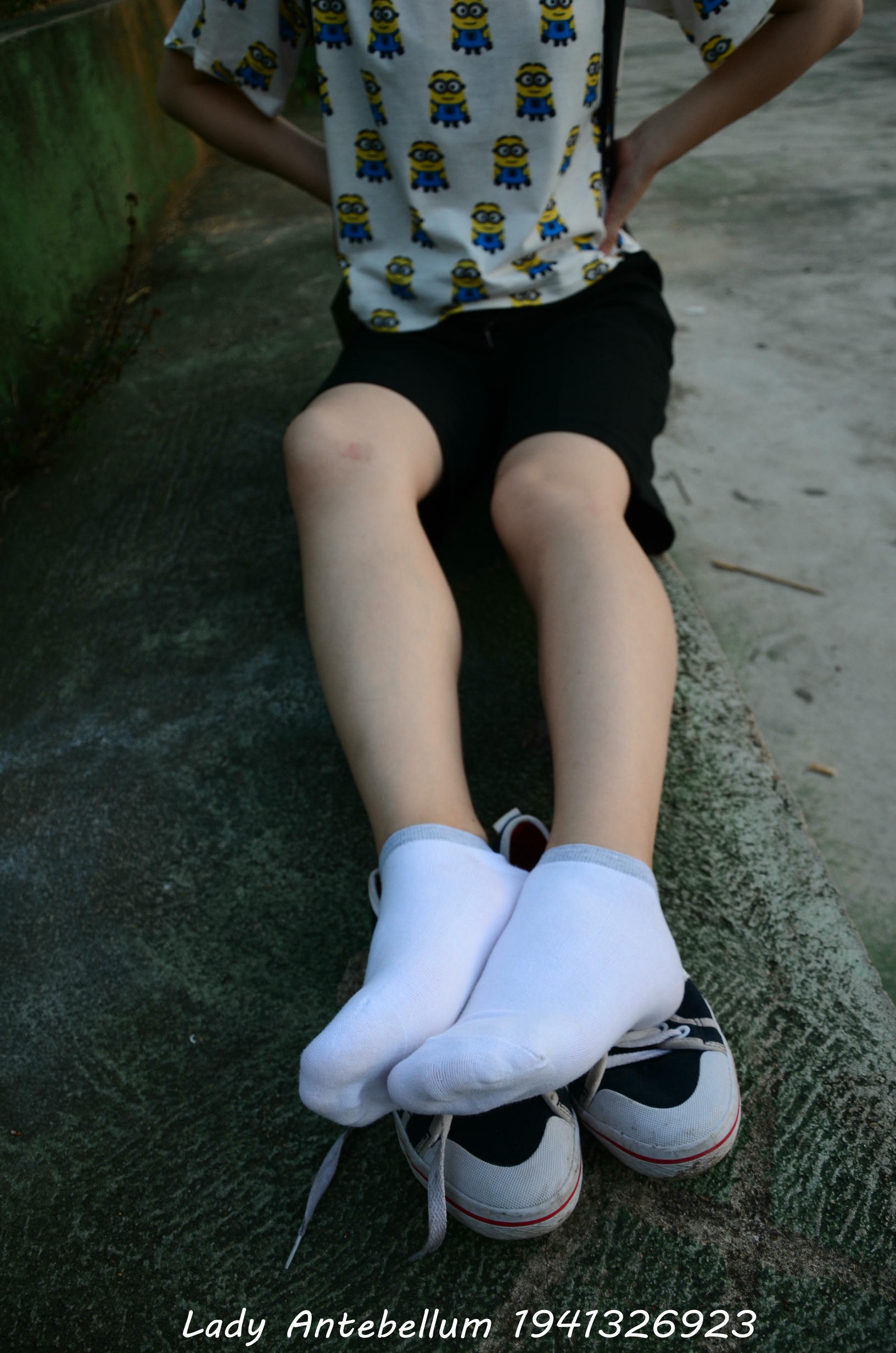 [战前女神] 恋足美腿棉袜女神级摄影套图 047 [116P-162MB]_第5集