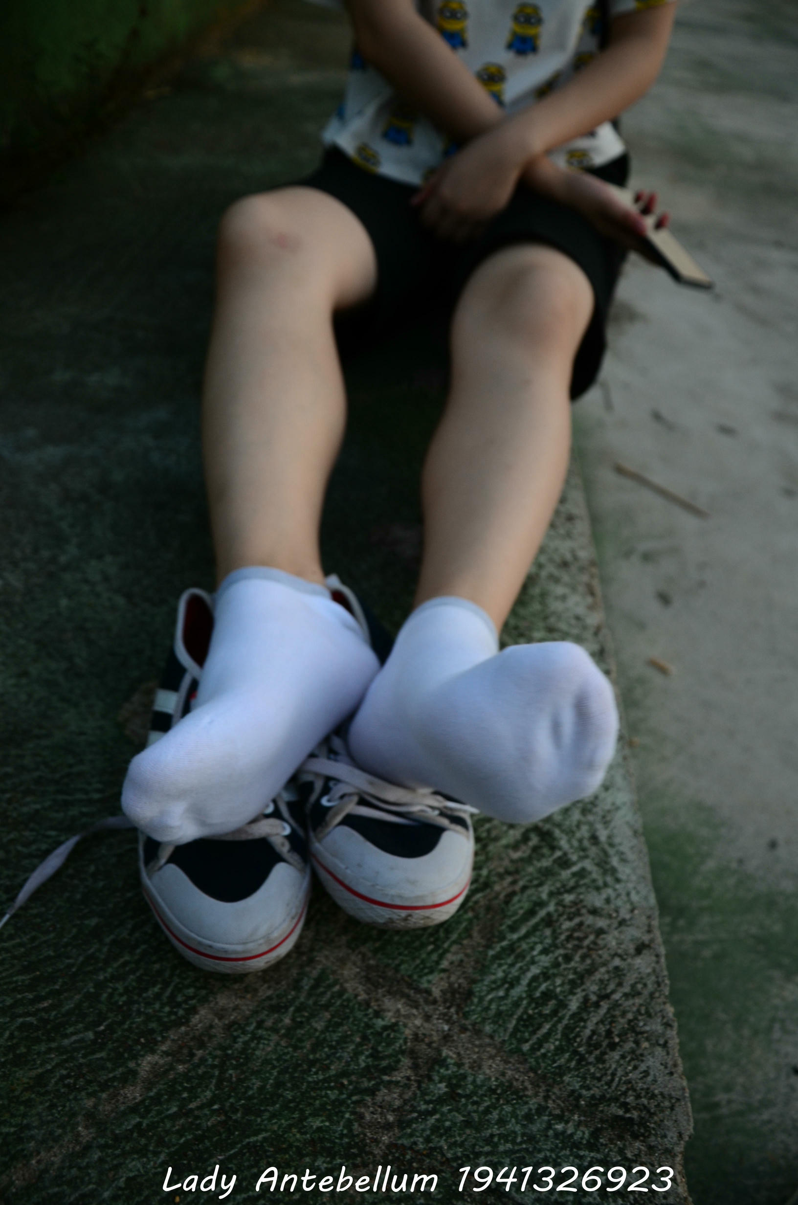 [战前女神] 恋足美腿棉袜女神级摄影套图 047 [116P-162MB]_第5集