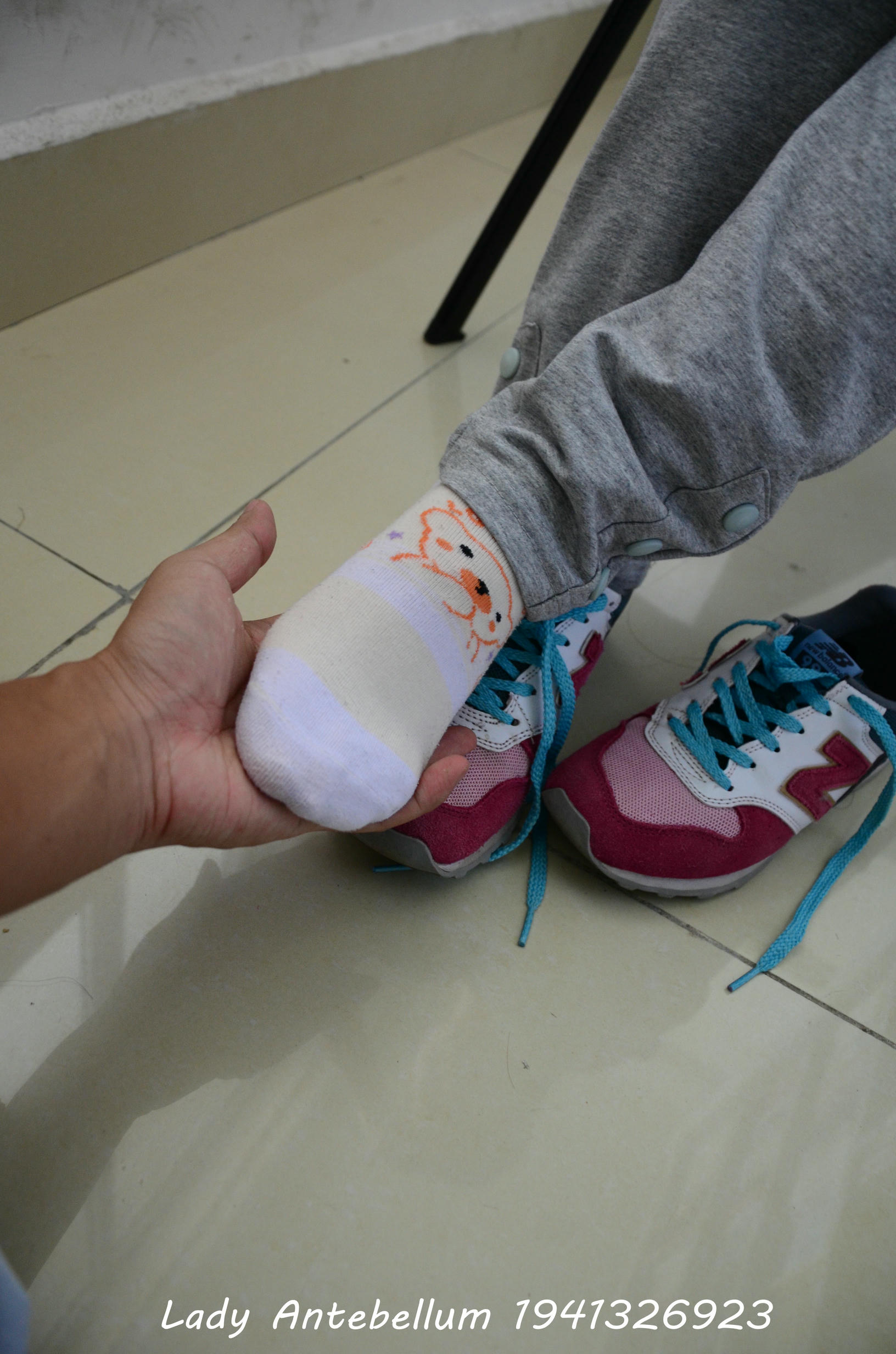 [战前女神] 恋足美腿棉袜女神级摄影套图 048 [71P-123MB]_第2集