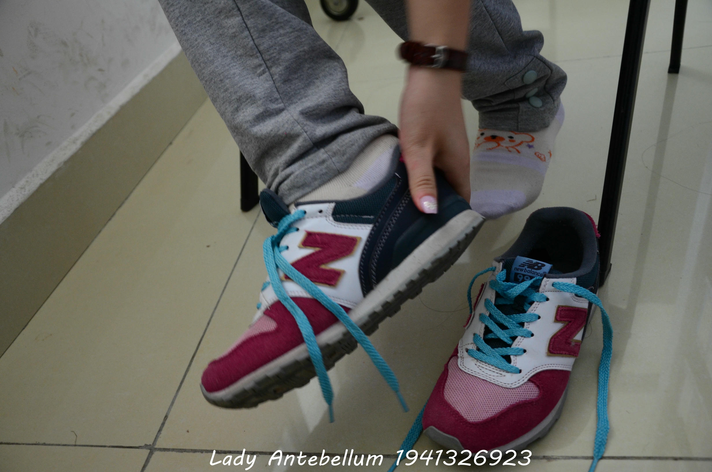 [战前女神] 恋足美腿棉袜女神级摄影套图 048 [71P-123MB]_第2集