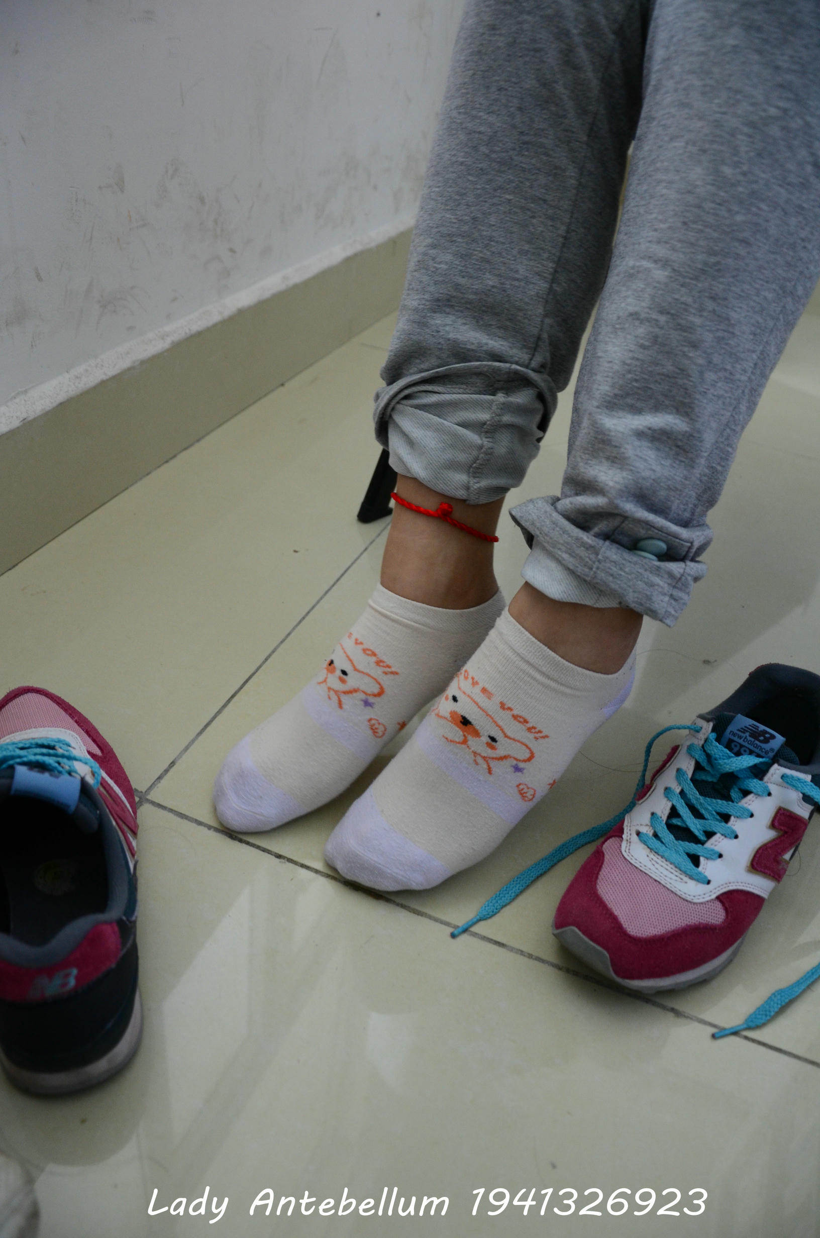 [战前女神] 恋足美腿棉袜女神级摄影套图 048 [71P-123MB]_第3集