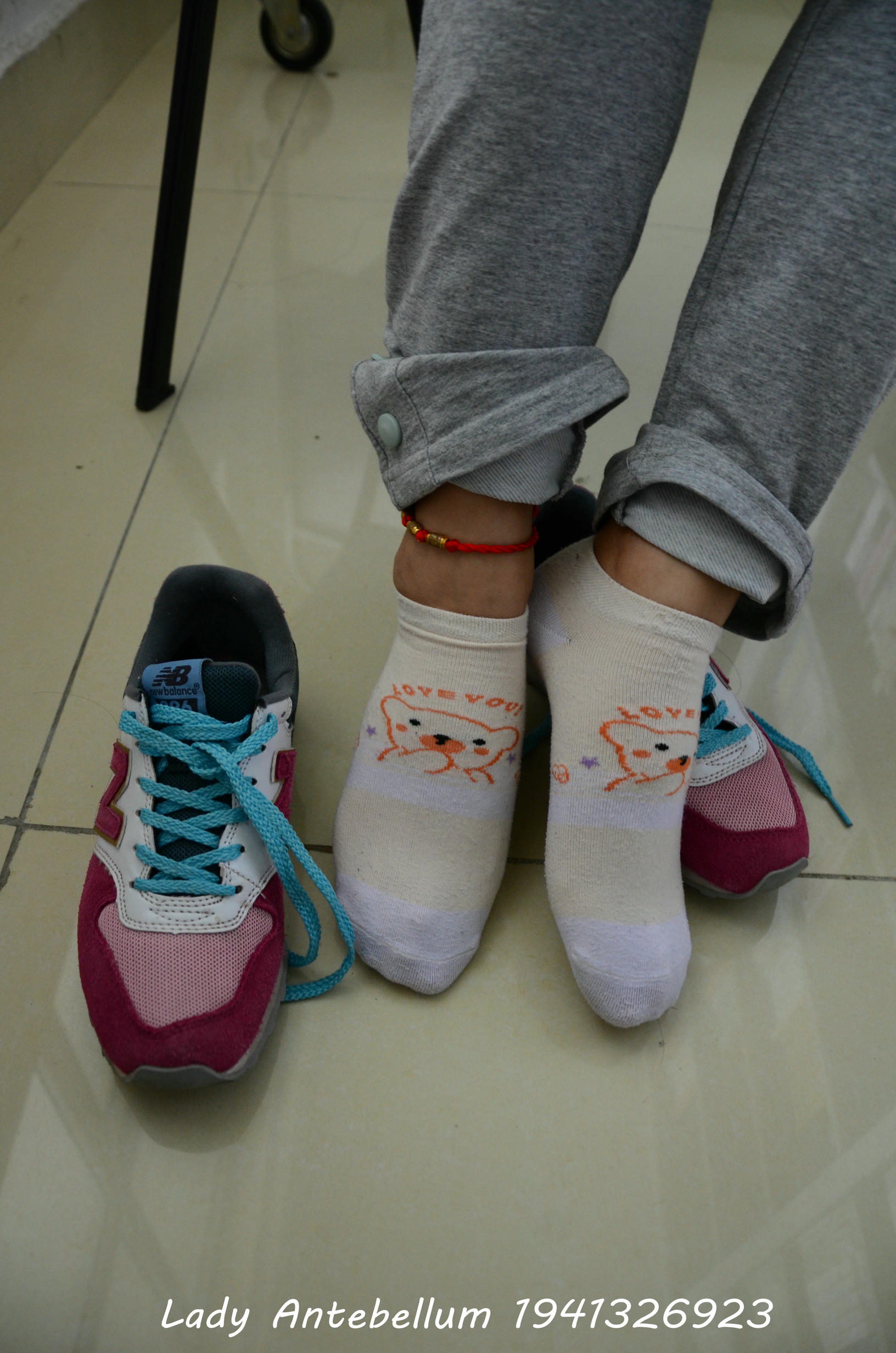 [战前女神] 恋足美腿棉袜女神级摄影套图 048 [71P-123MB]_第3集