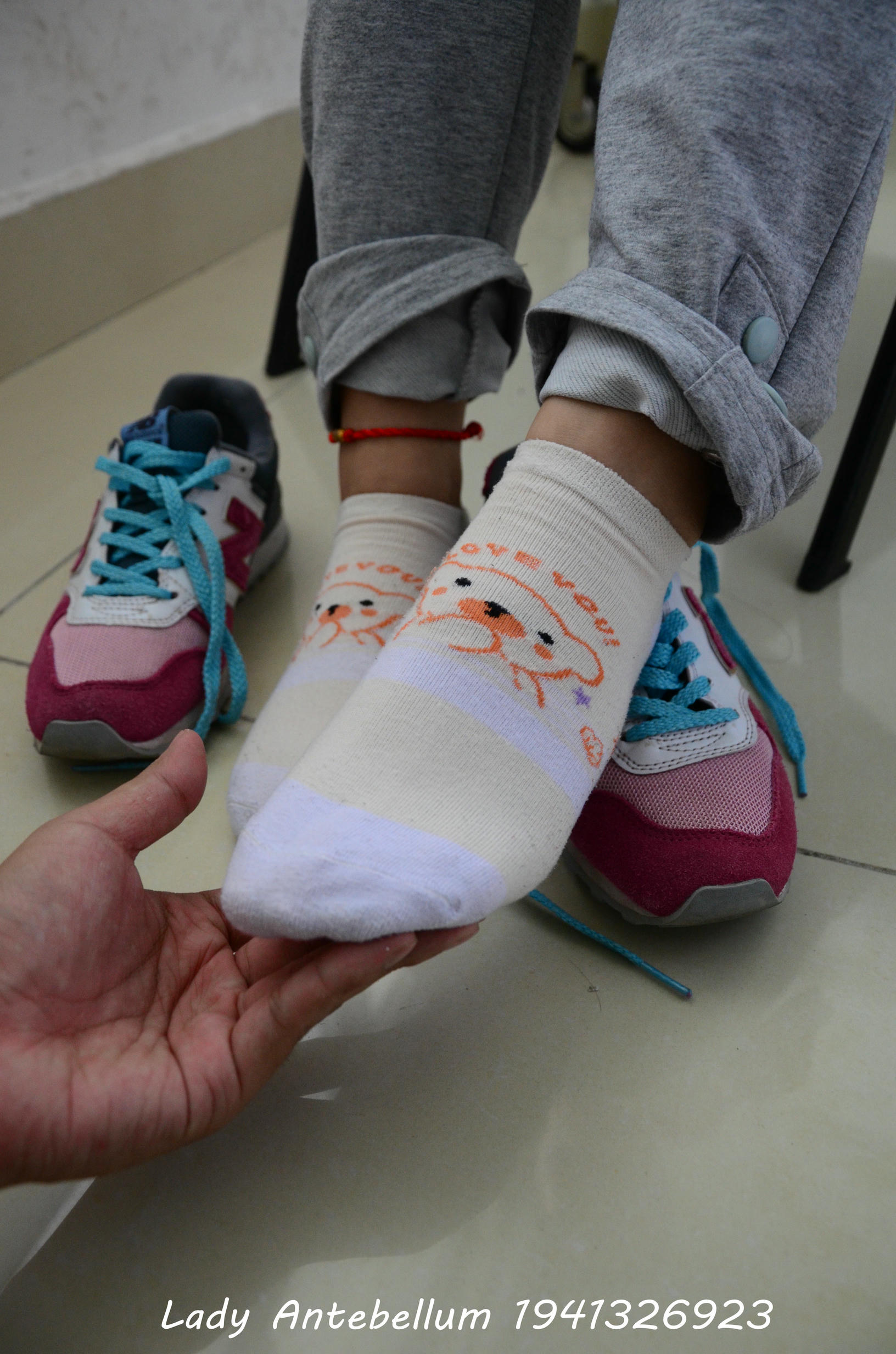 [战前女神] 恋足美腿棉袜女神级摄影套图 048 [71P-123MB]_第4集