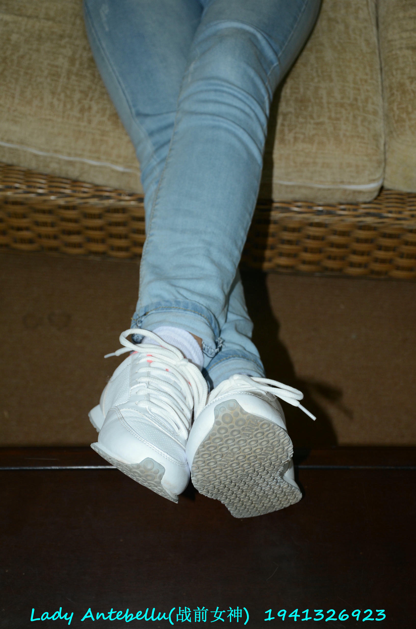 [战前女神] 恋足美腿棉袜女神级摄影套图 049 [283P-327MB]_第1集