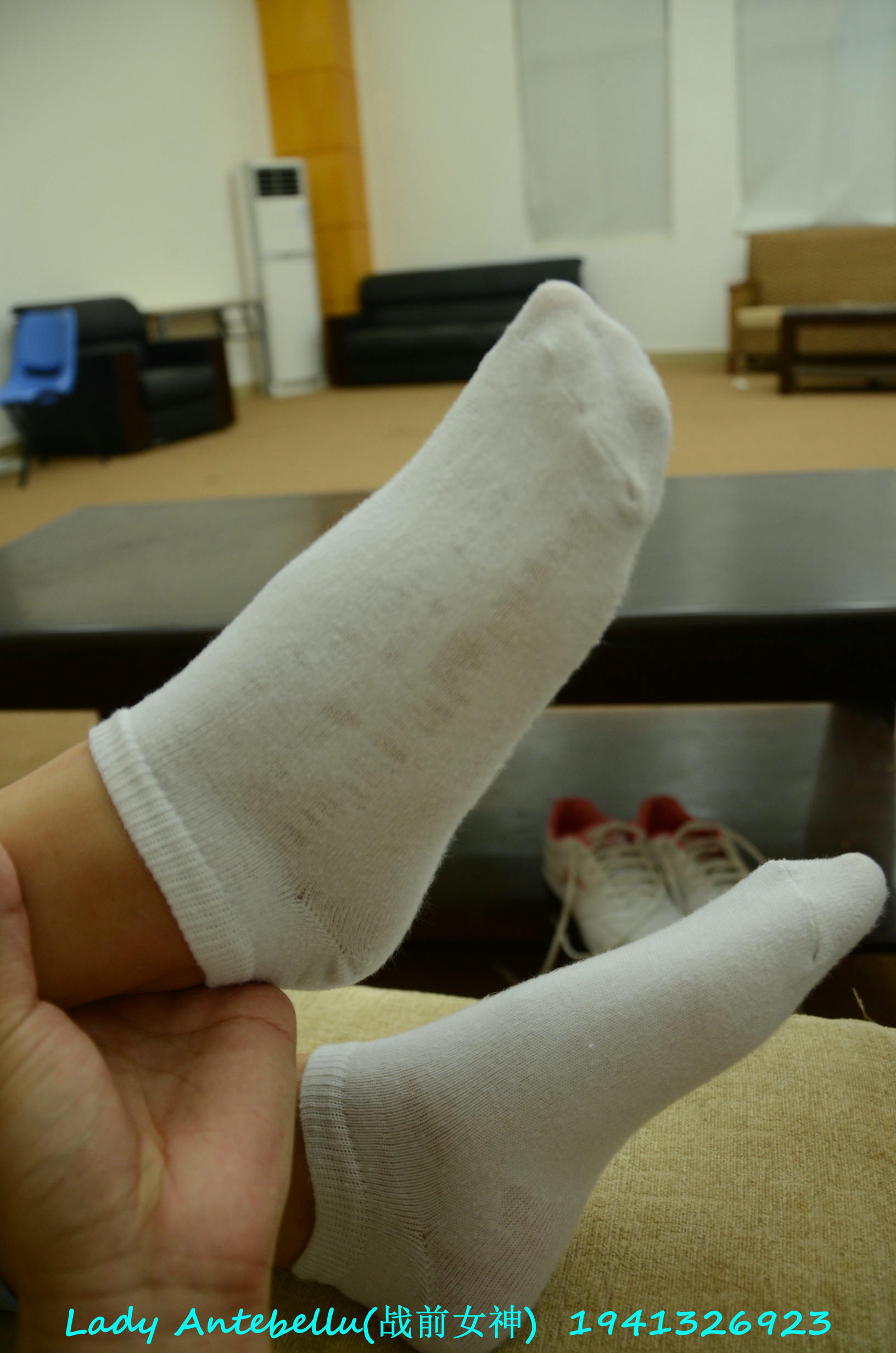 [战前女神] 恋足美腿棉袜女神级摄影套图 049 [283P-327MB]_第8集