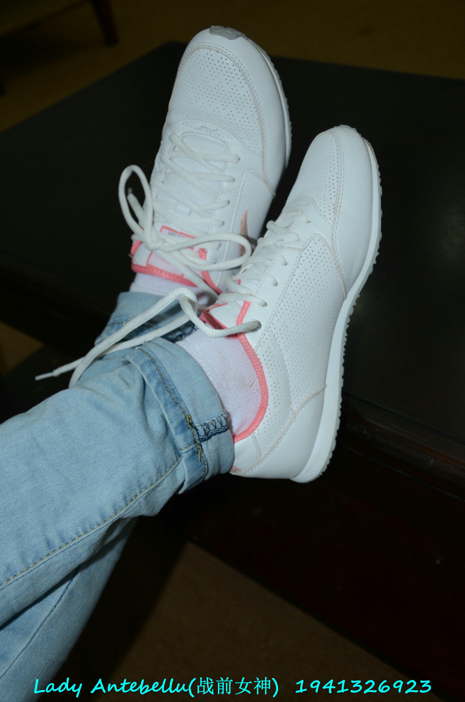 [战前女神] 恋足美腿棉袜女神级摄影套图 049 [283P-327MB]_第2集